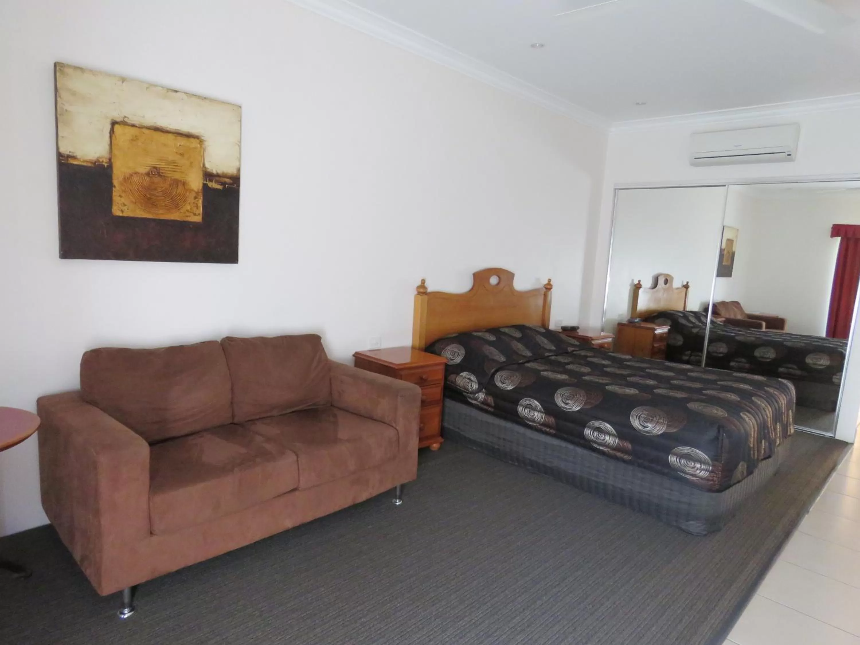 Emerald Gardens Motel & Apartments