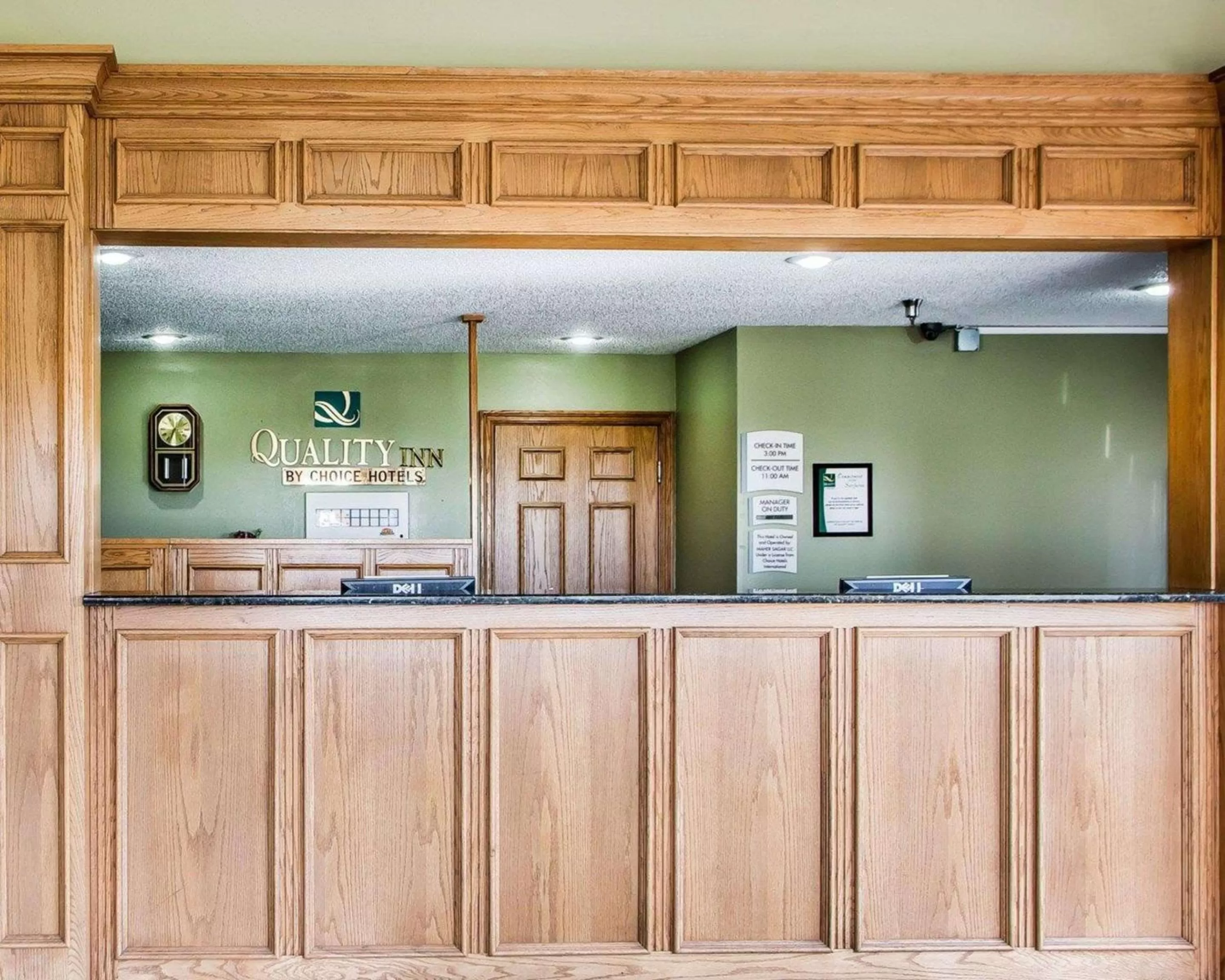 Lobby or reception in Quality Inn Morton at I-74