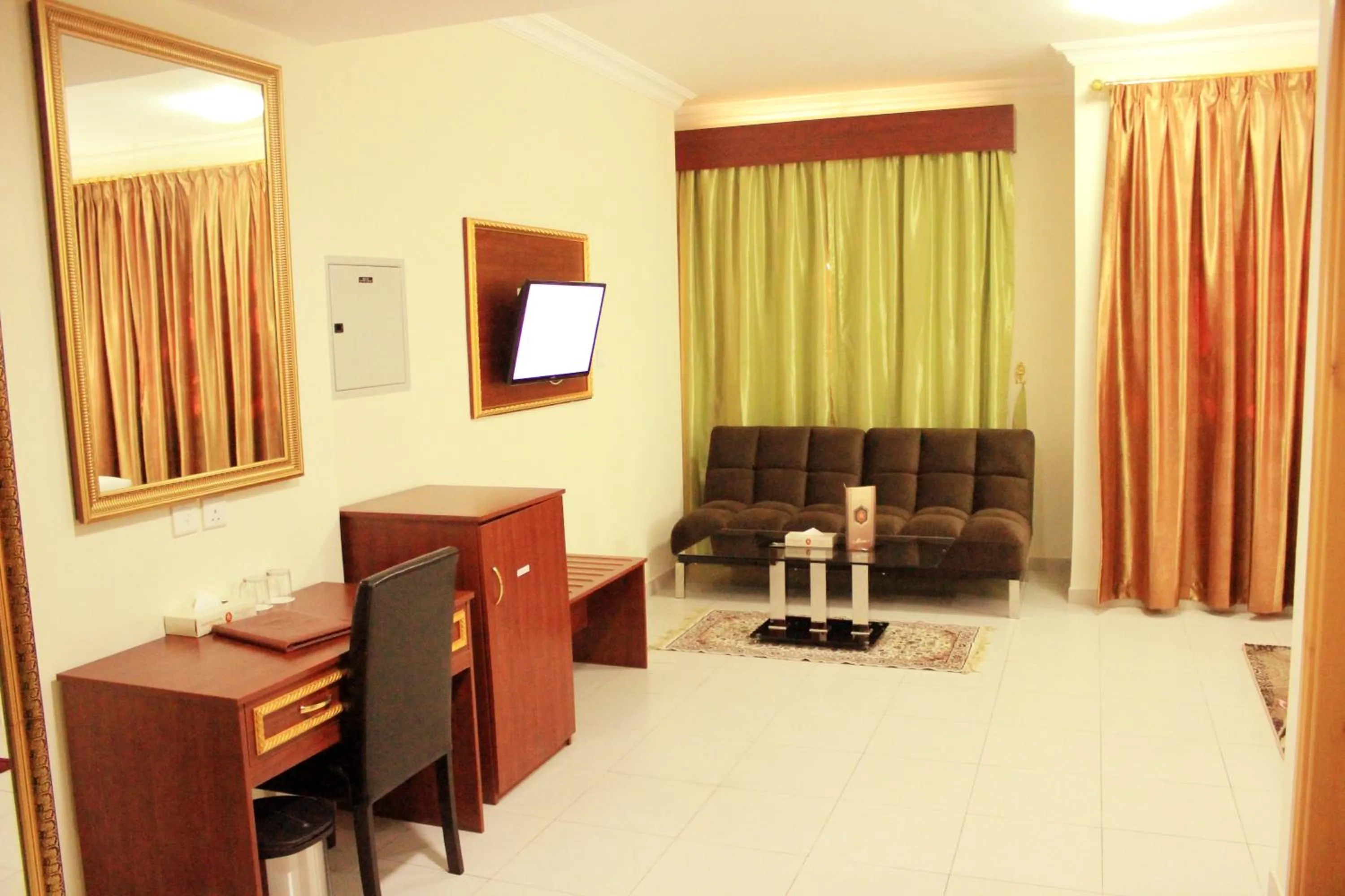 Bedroom in Montreal Naif Hotel