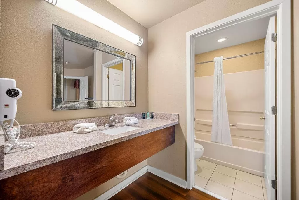 Bathroom in The 505 Collection Buckhead