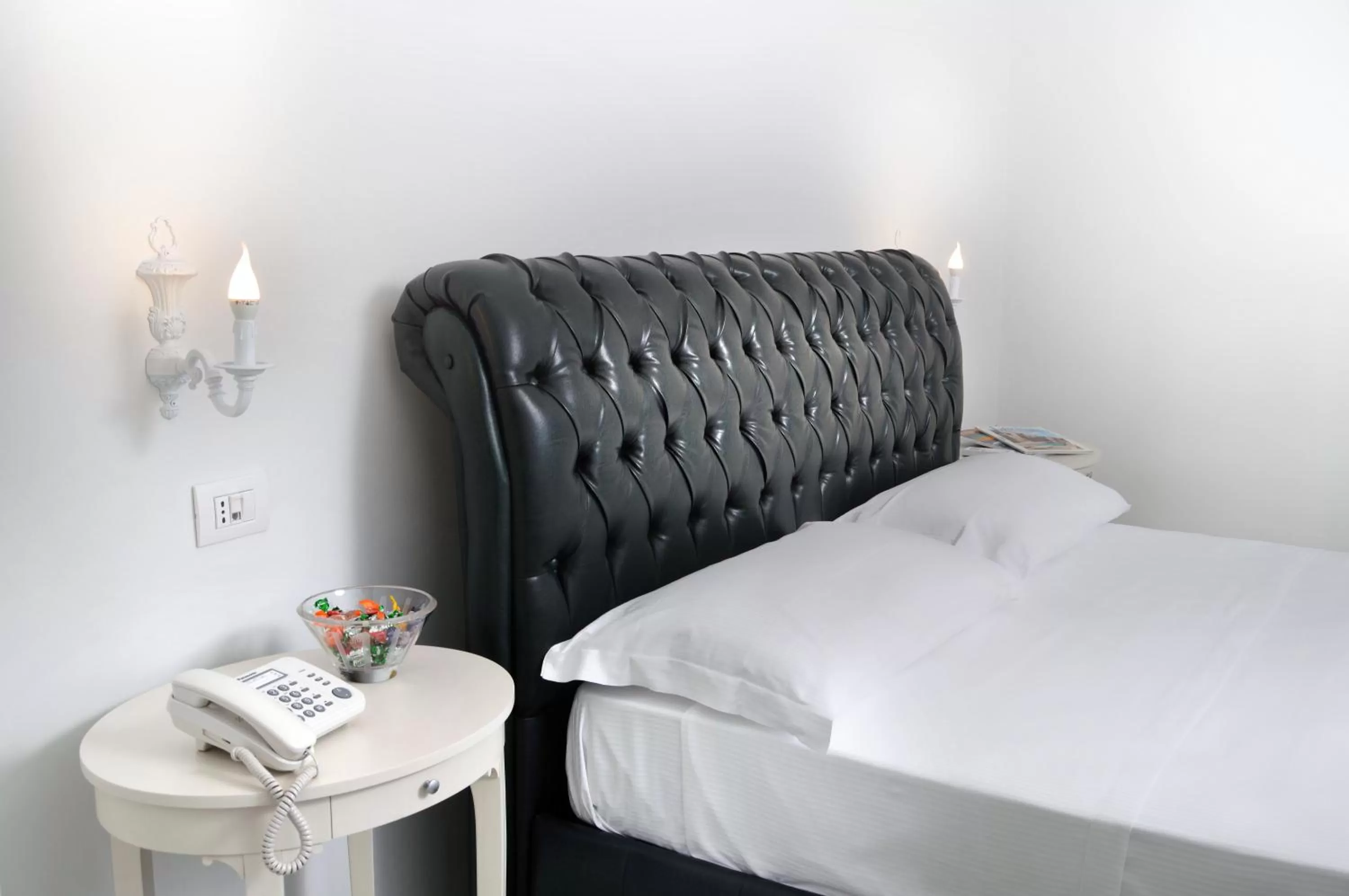 Photo of the whole room, Bed in Barbarella Home