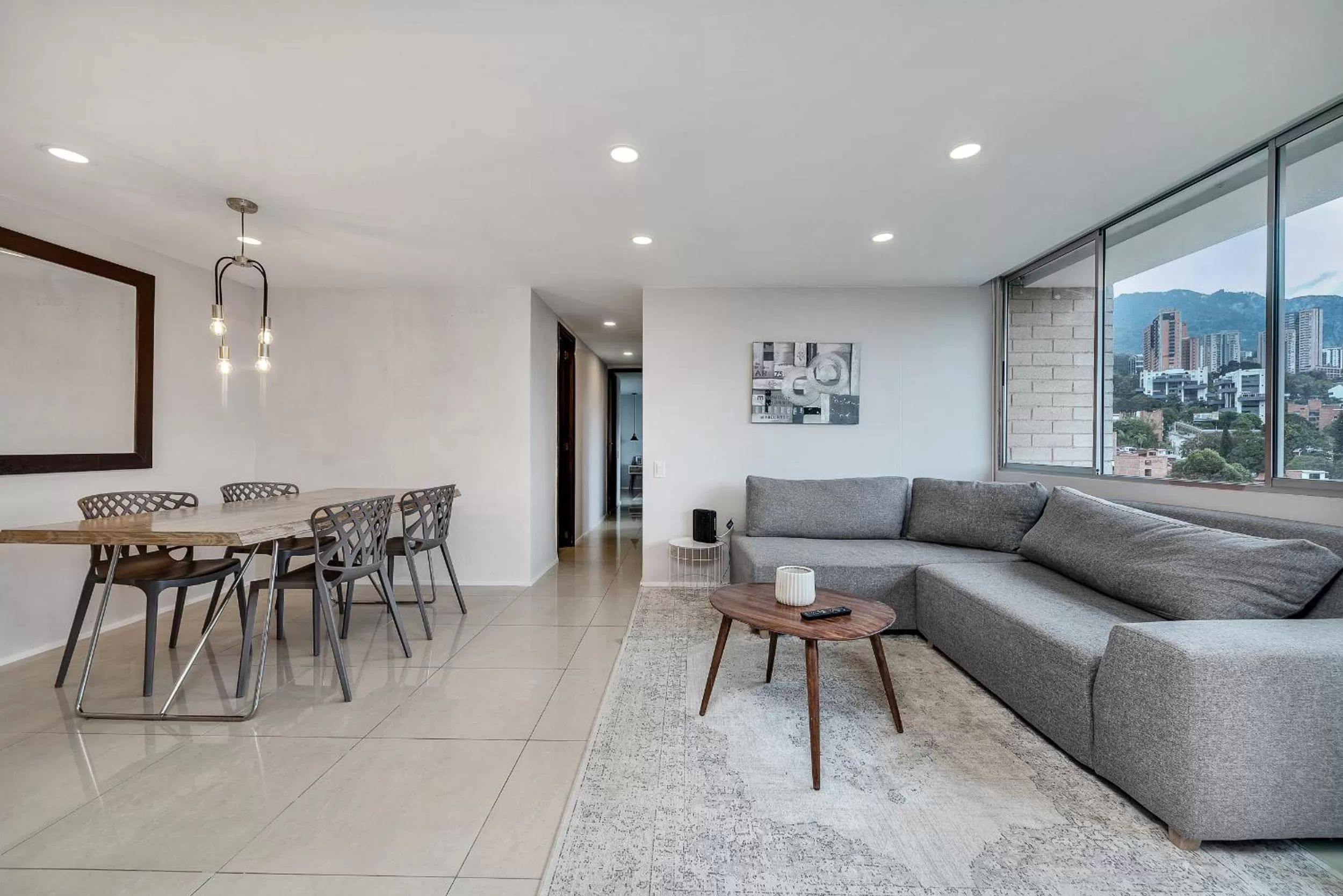 Living room in Apartamentos Poblado Alejandría by HOUSY HOST
