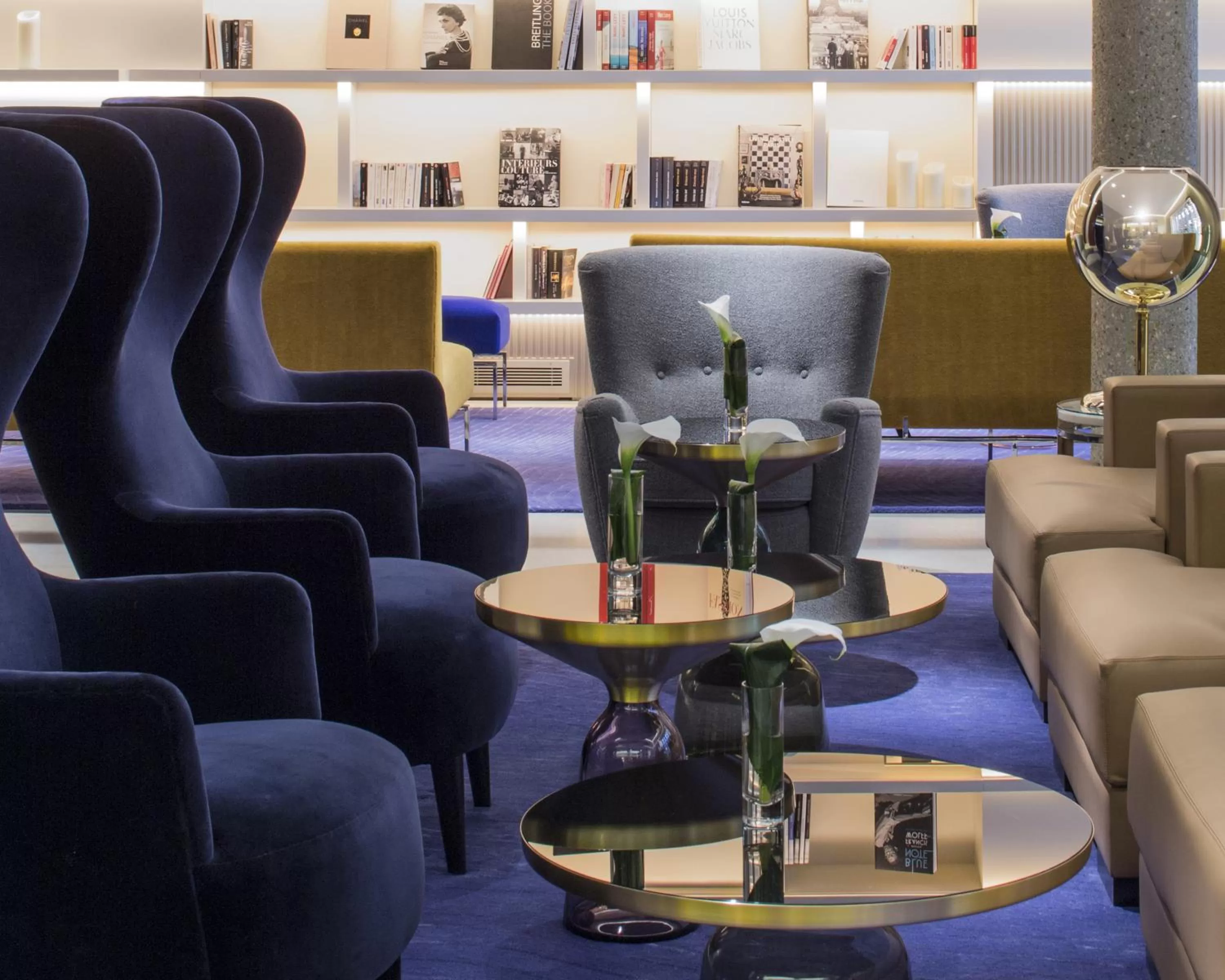 Communal lounge/ TV room, Lounge/Bar in Hotel De Sers Champs Elysees