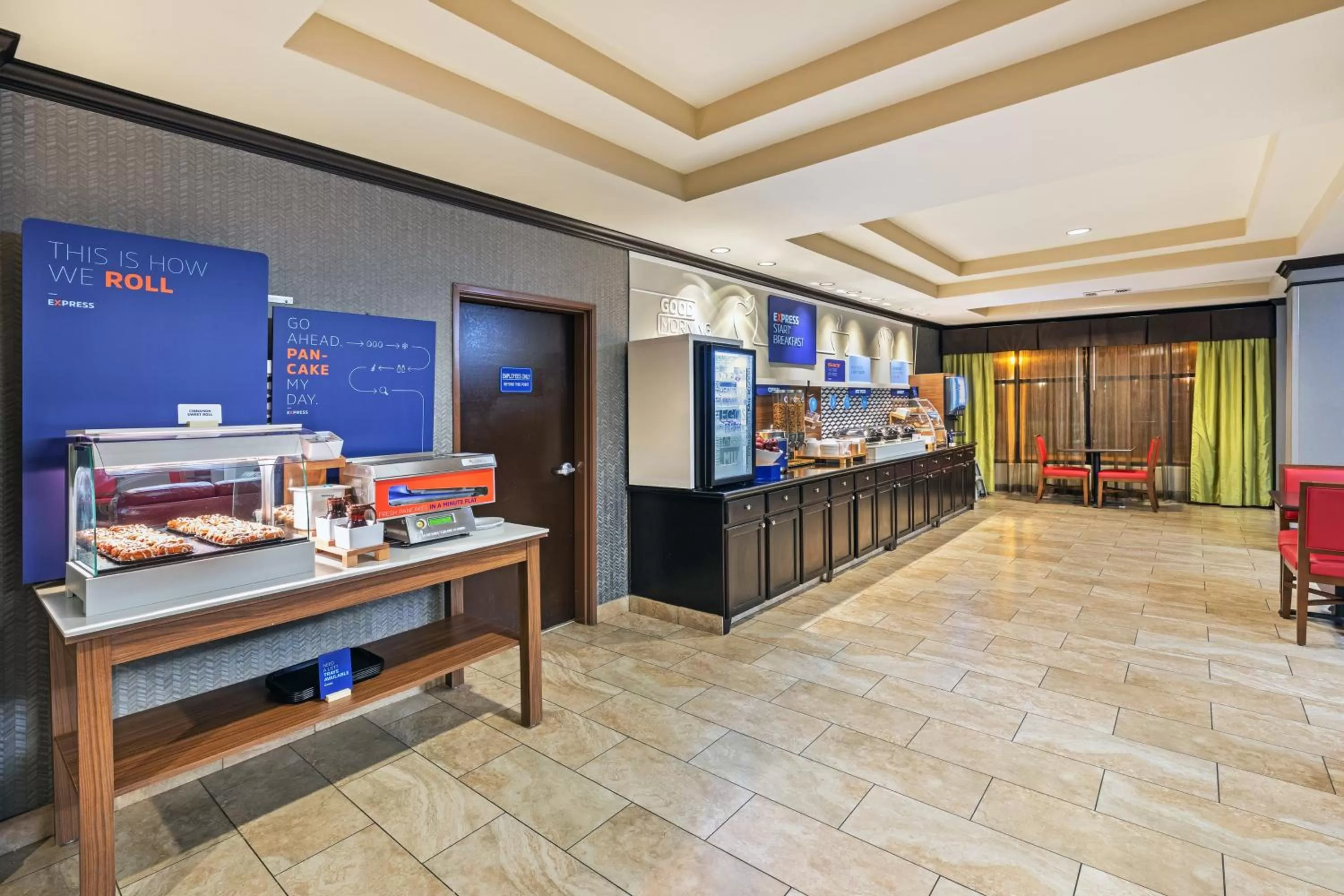 Breakfast in Holiday Inn Express Hotel & Suites Floresville by IHG