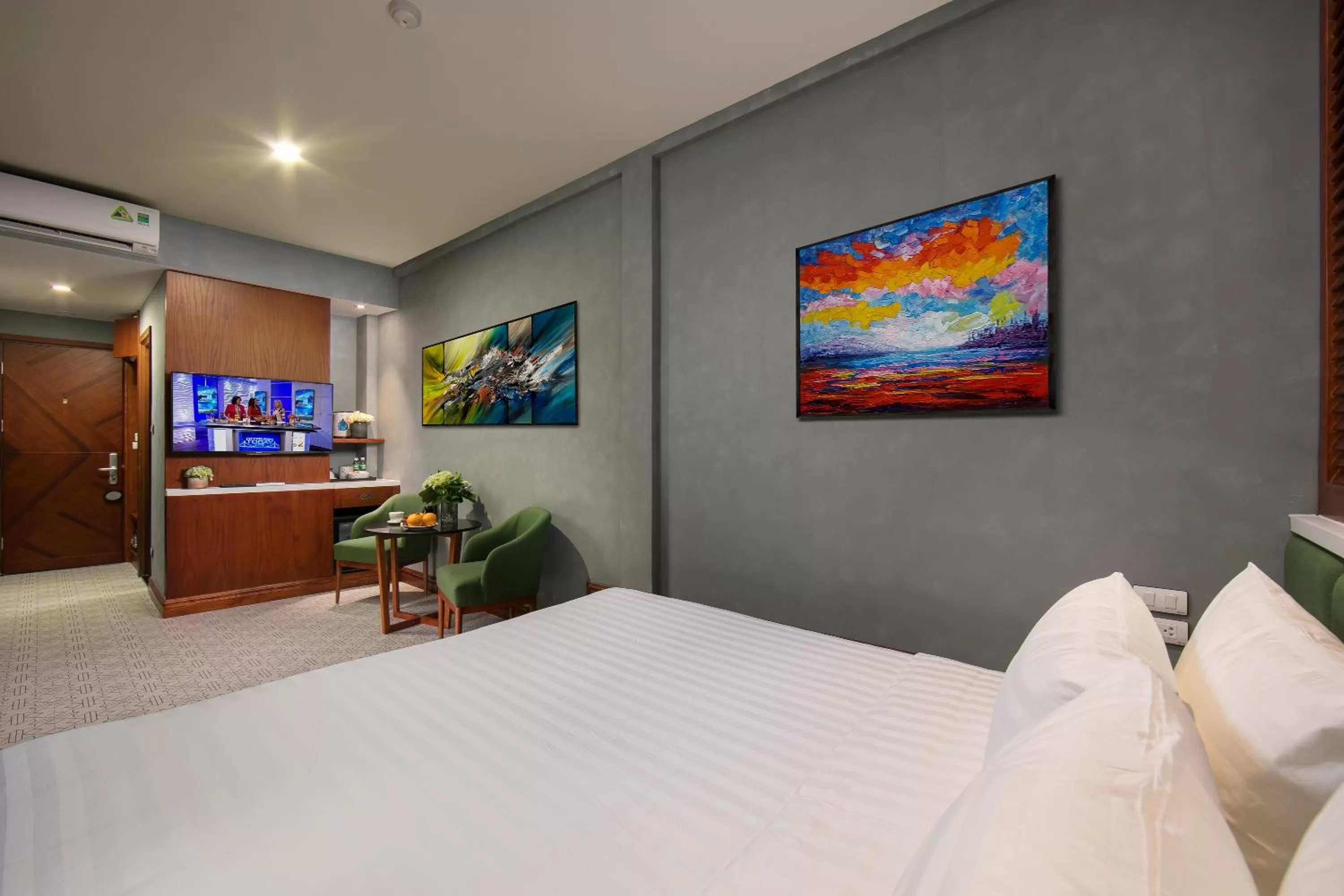 Bed in Hanoi La Selva Central Hotel & Spa