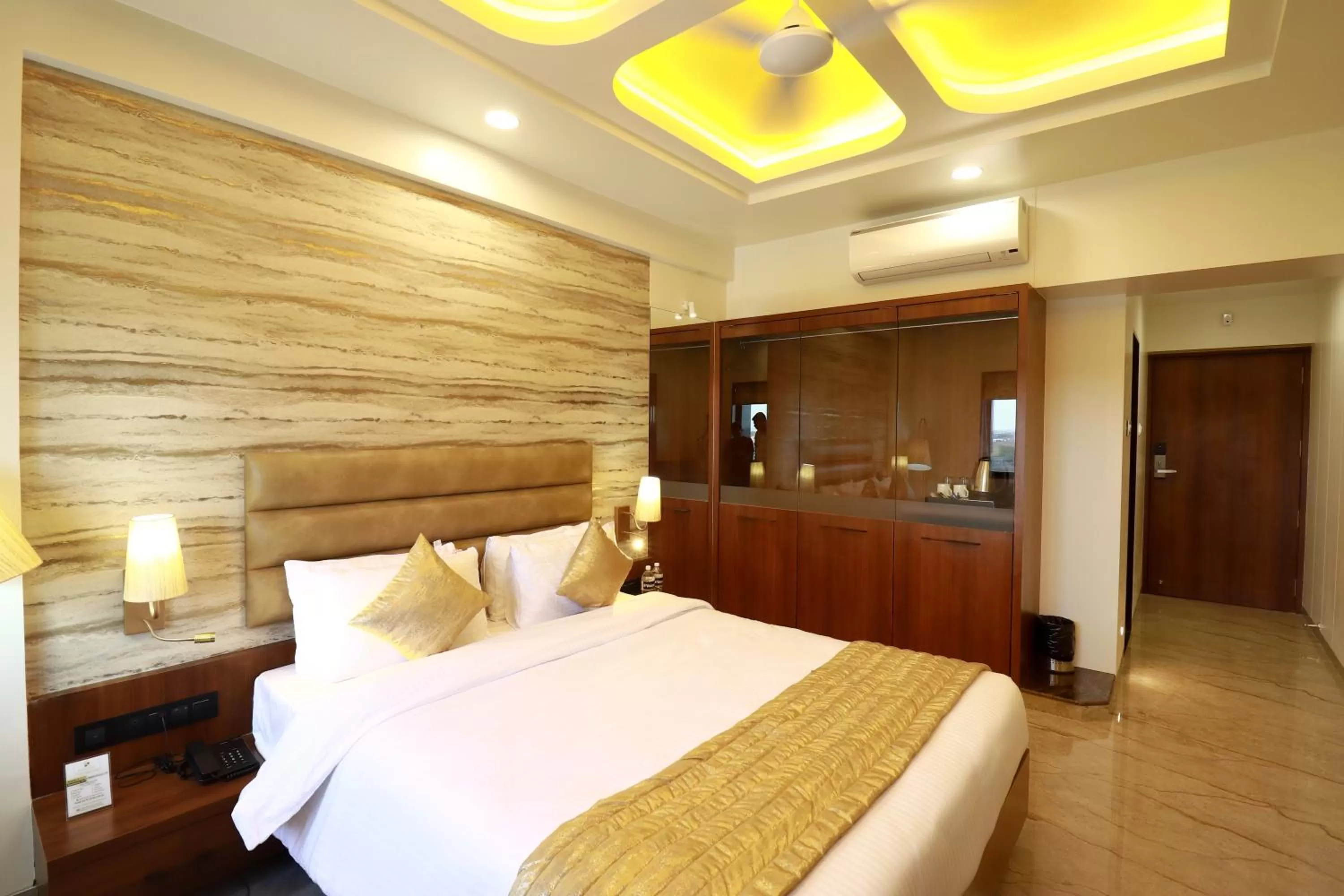 Bed in Four Petals Executive by LHMS