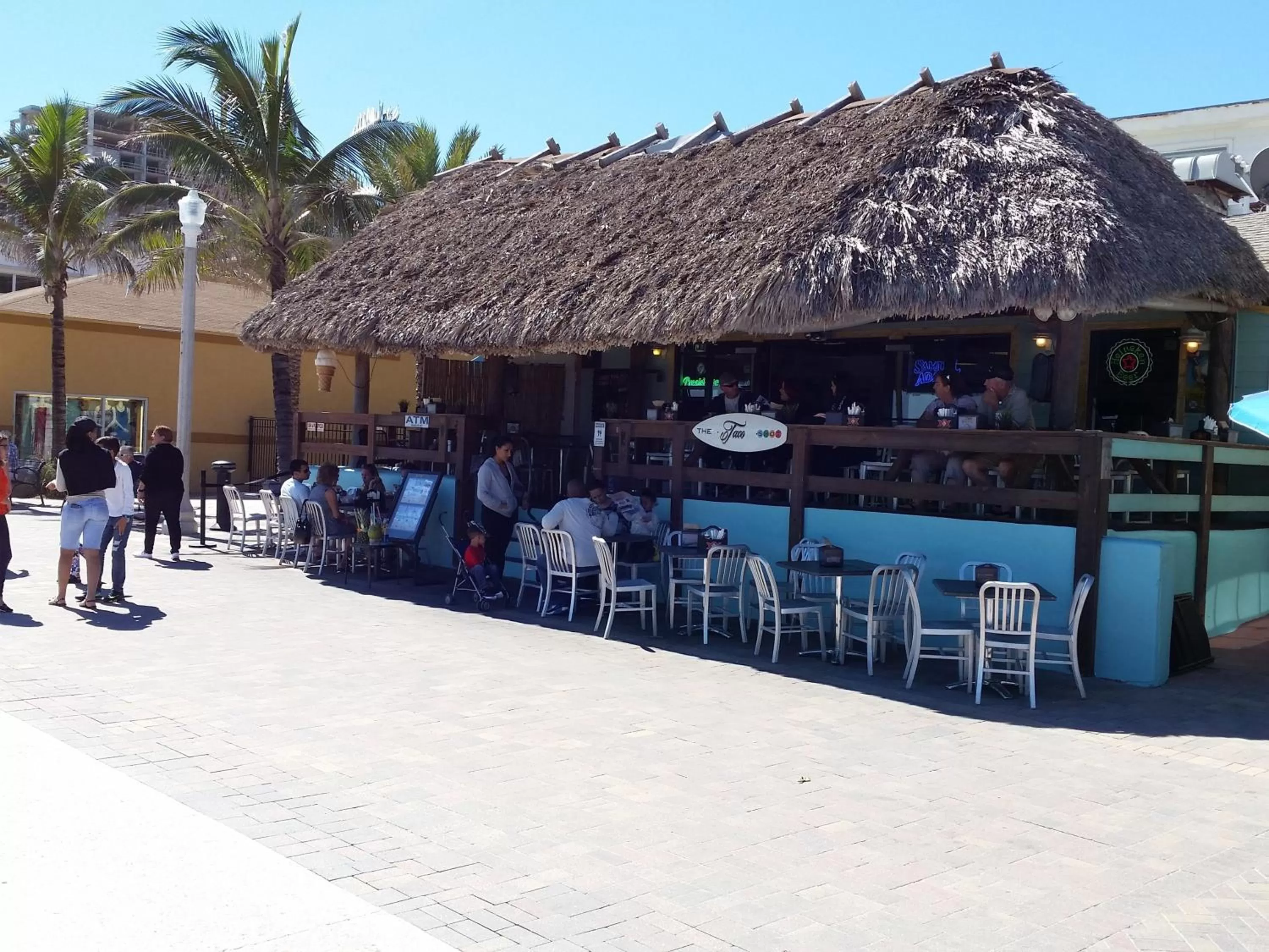 Restaurant/places to eat in Hollywood Broadwalk Oceanside Hotel