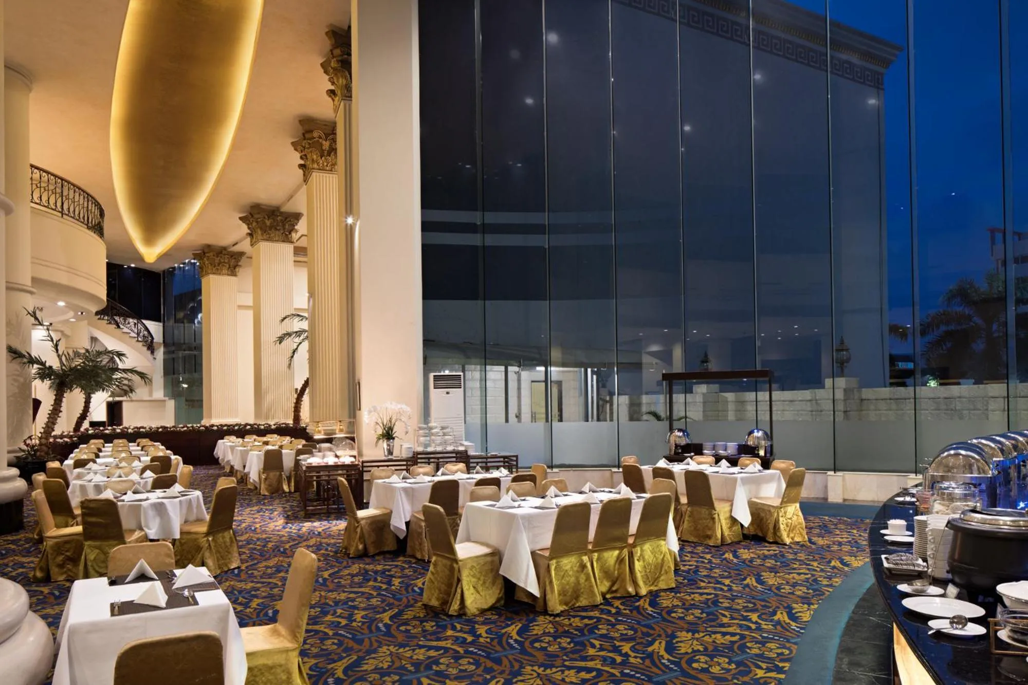 Restaurant/places to eat in Golden Boutique Hotel Kemayoran