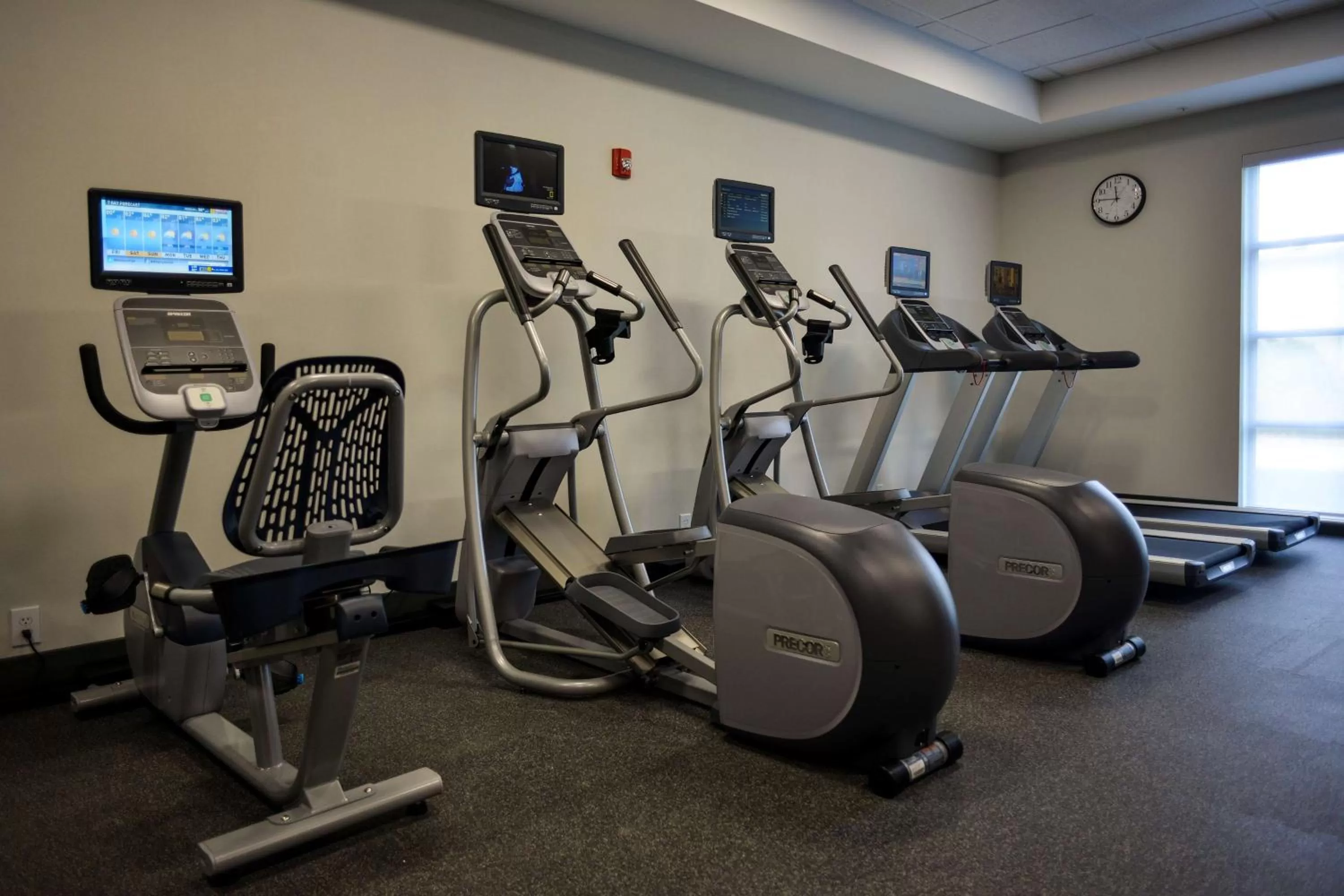 Fitness centre/facilities in Hilton Garden Inn Louisville Mall Of St. Matthews