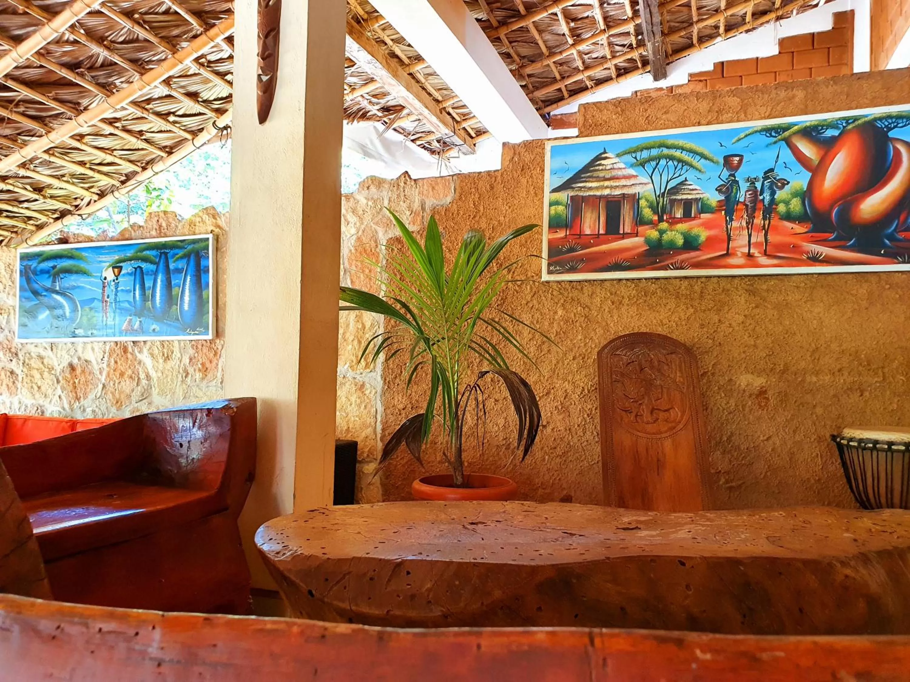 Lounge or bar in Hotel Lakana Ramena