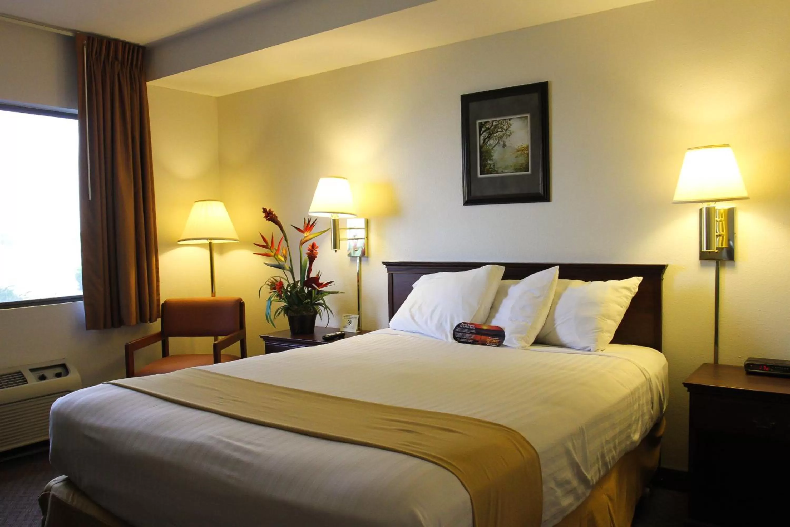 Bed in Clover Island Inn