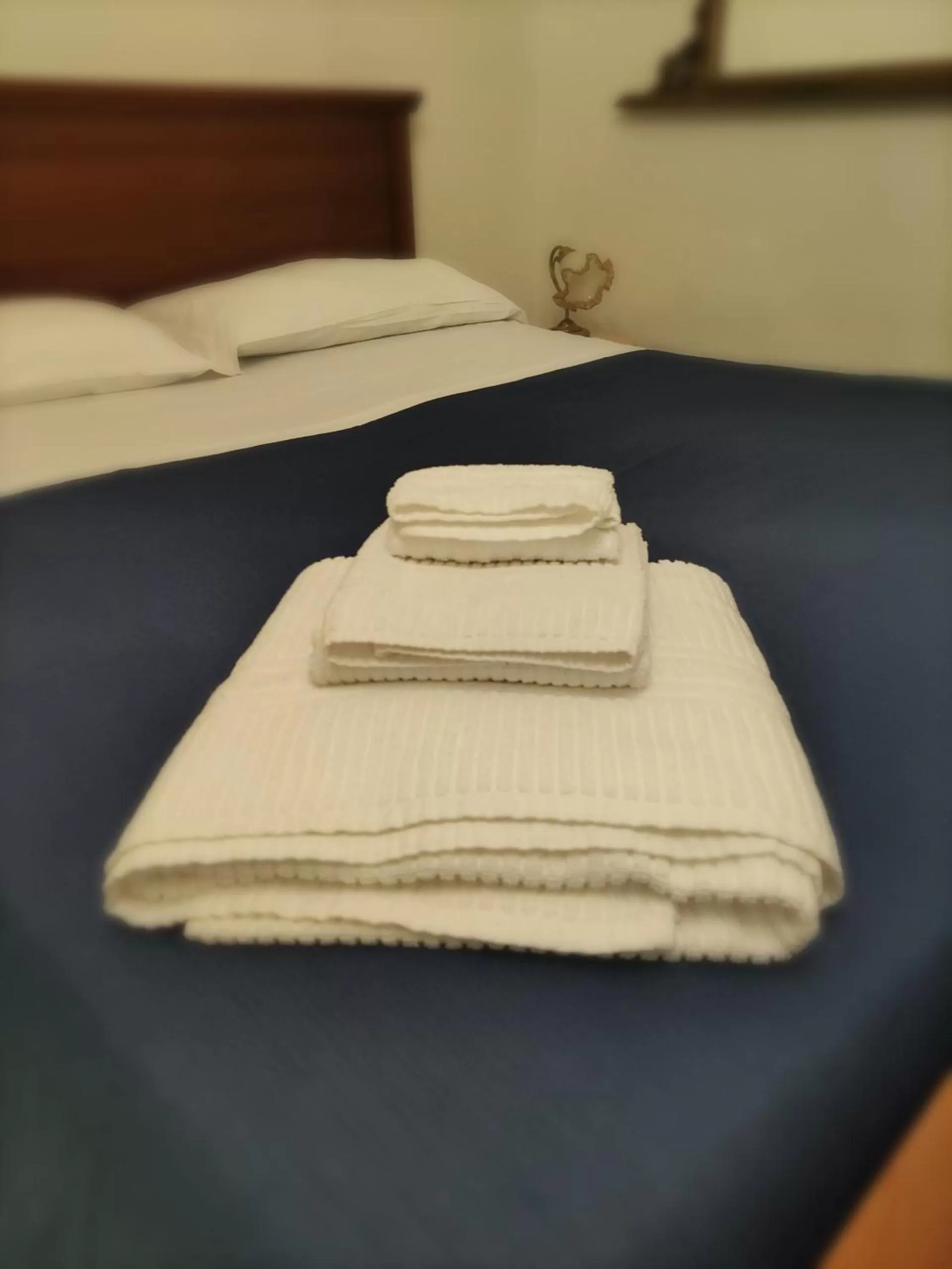 Photo of the whole room, Bed in Nigna B&b