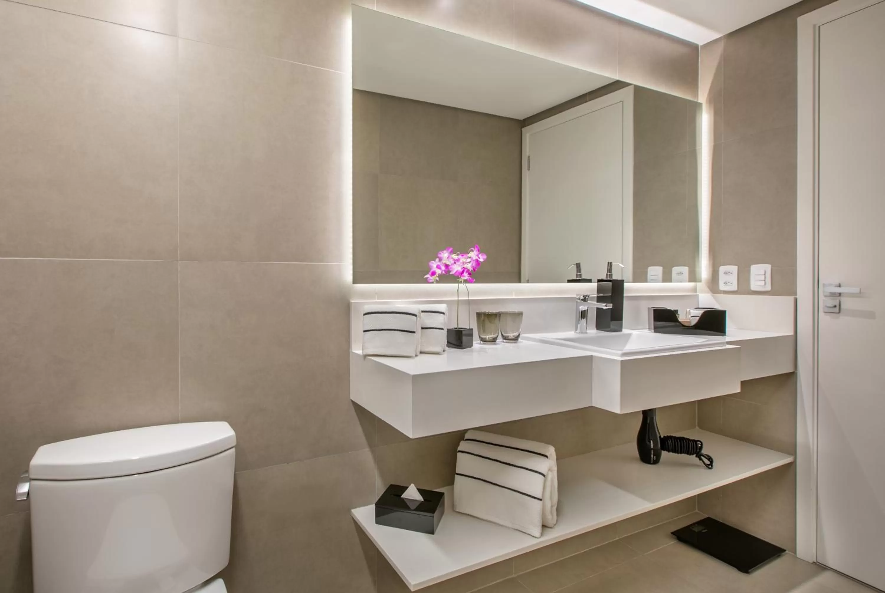 Toilet in Meliá Jardim Europa