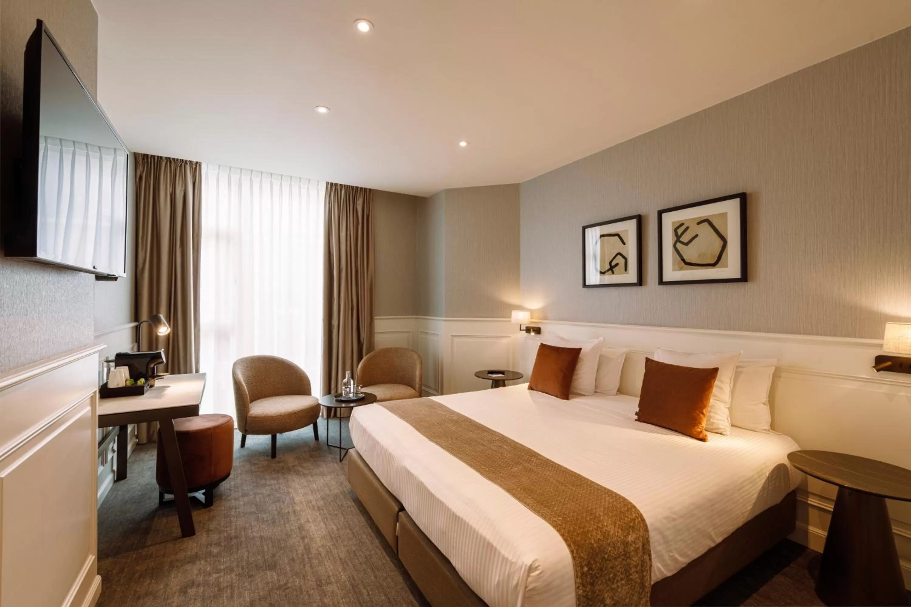 Bedroom, Bed in Dukes' Academie Brugge - by Dukes' Hotel Collection