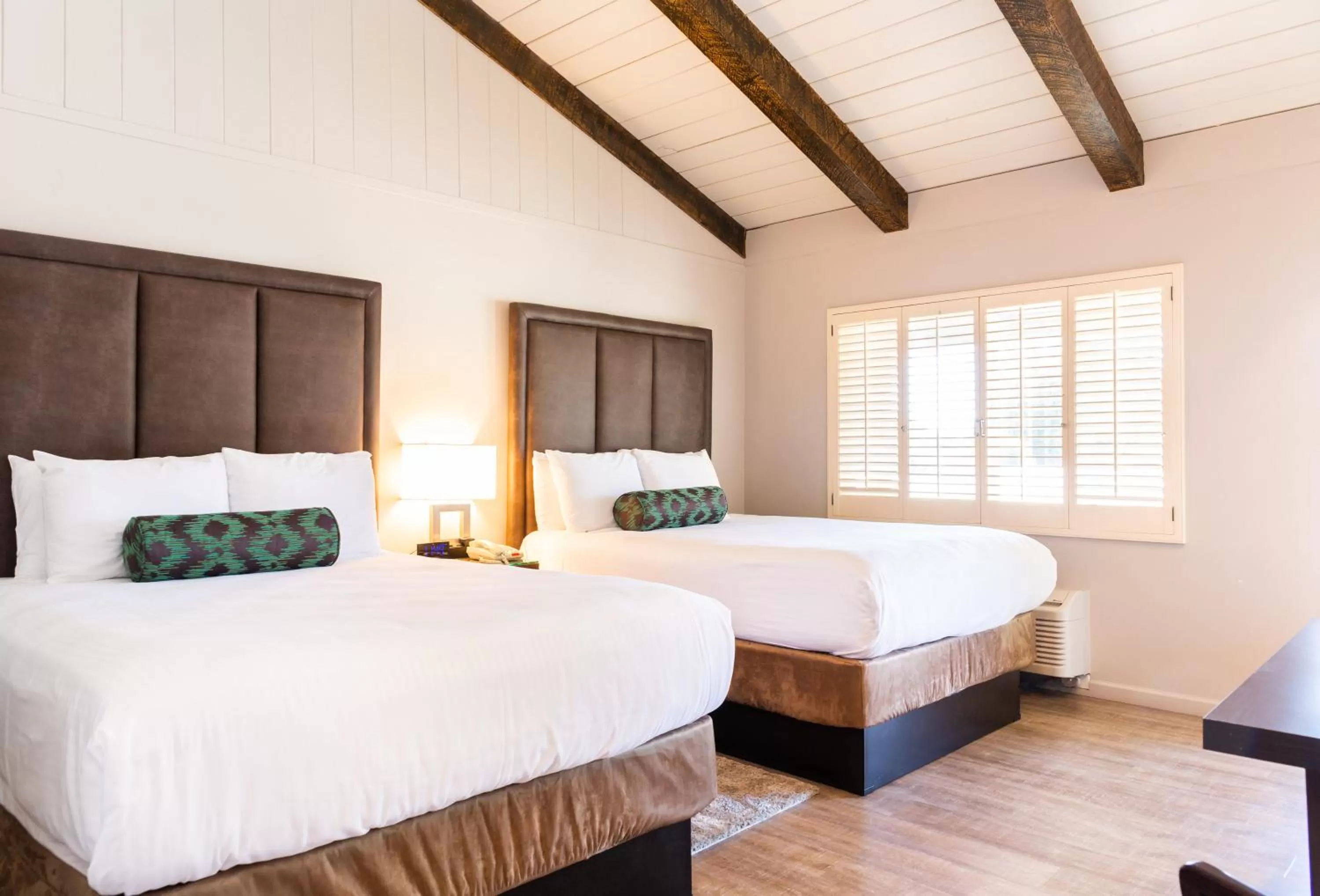 Bed in The Inn at Pasatiempo