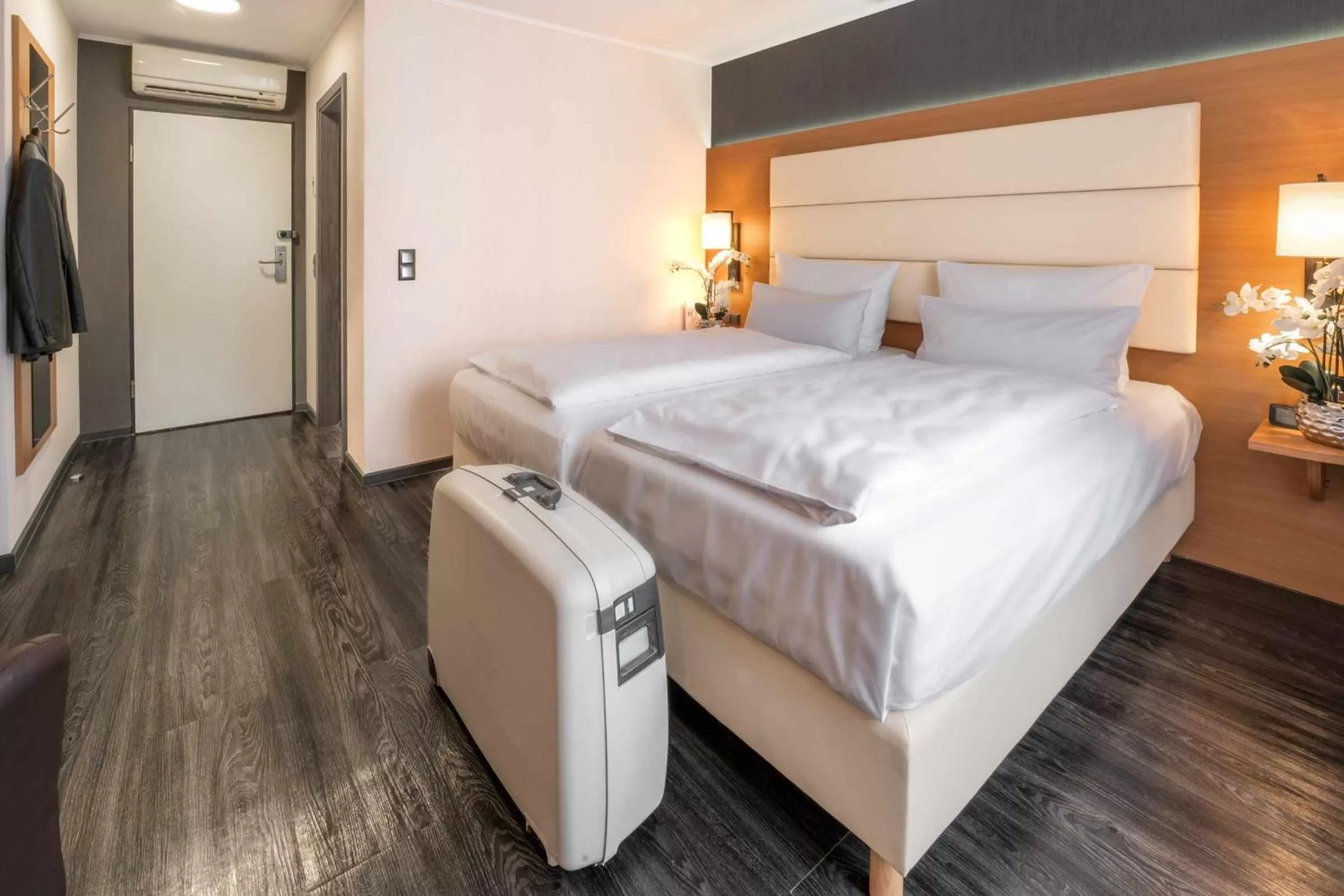 Photo of the whole room, Bed in Best Western Hotel am Kastell