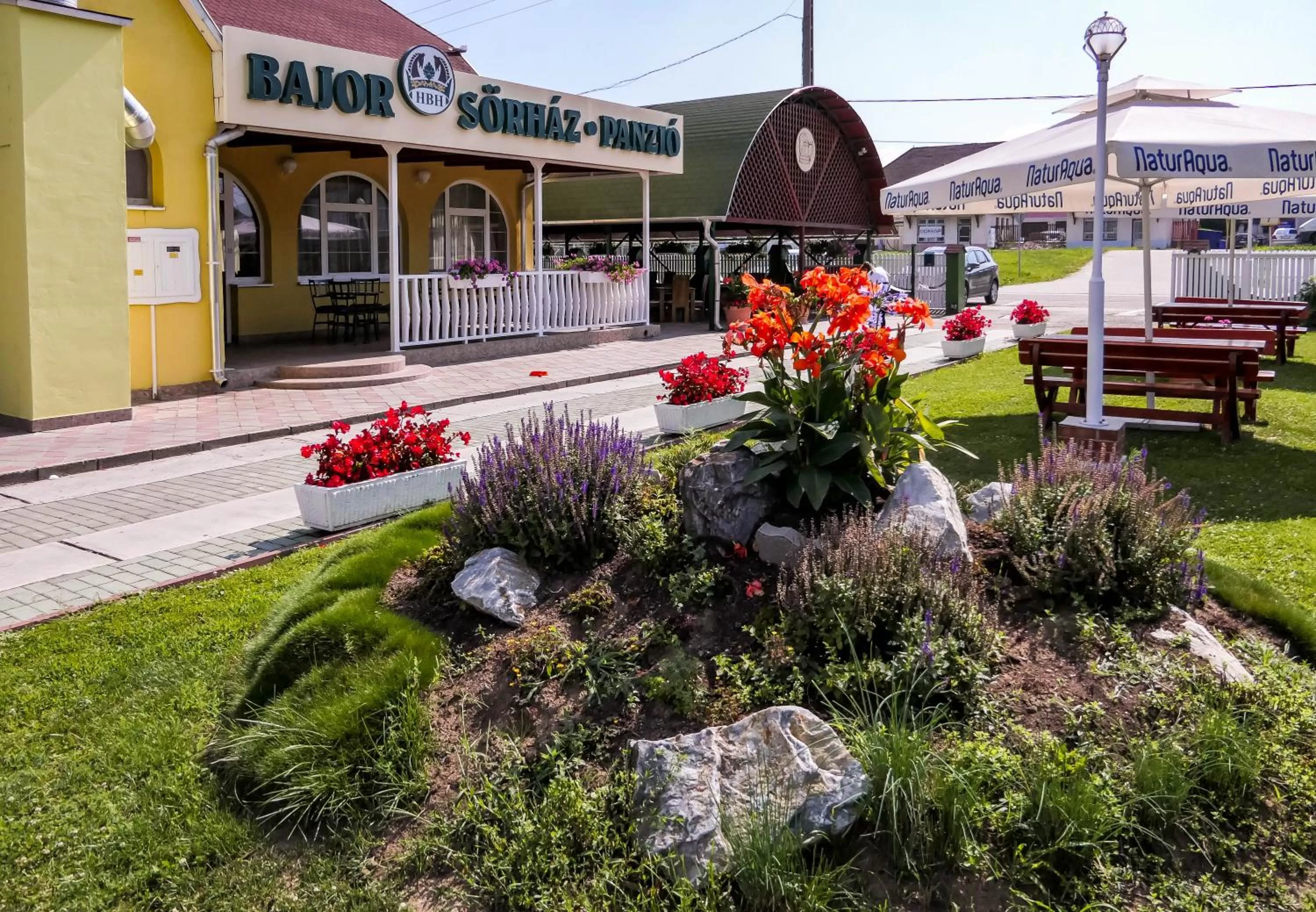 Property building in HBH Bajor Sörház Sólyomfészek Panzió