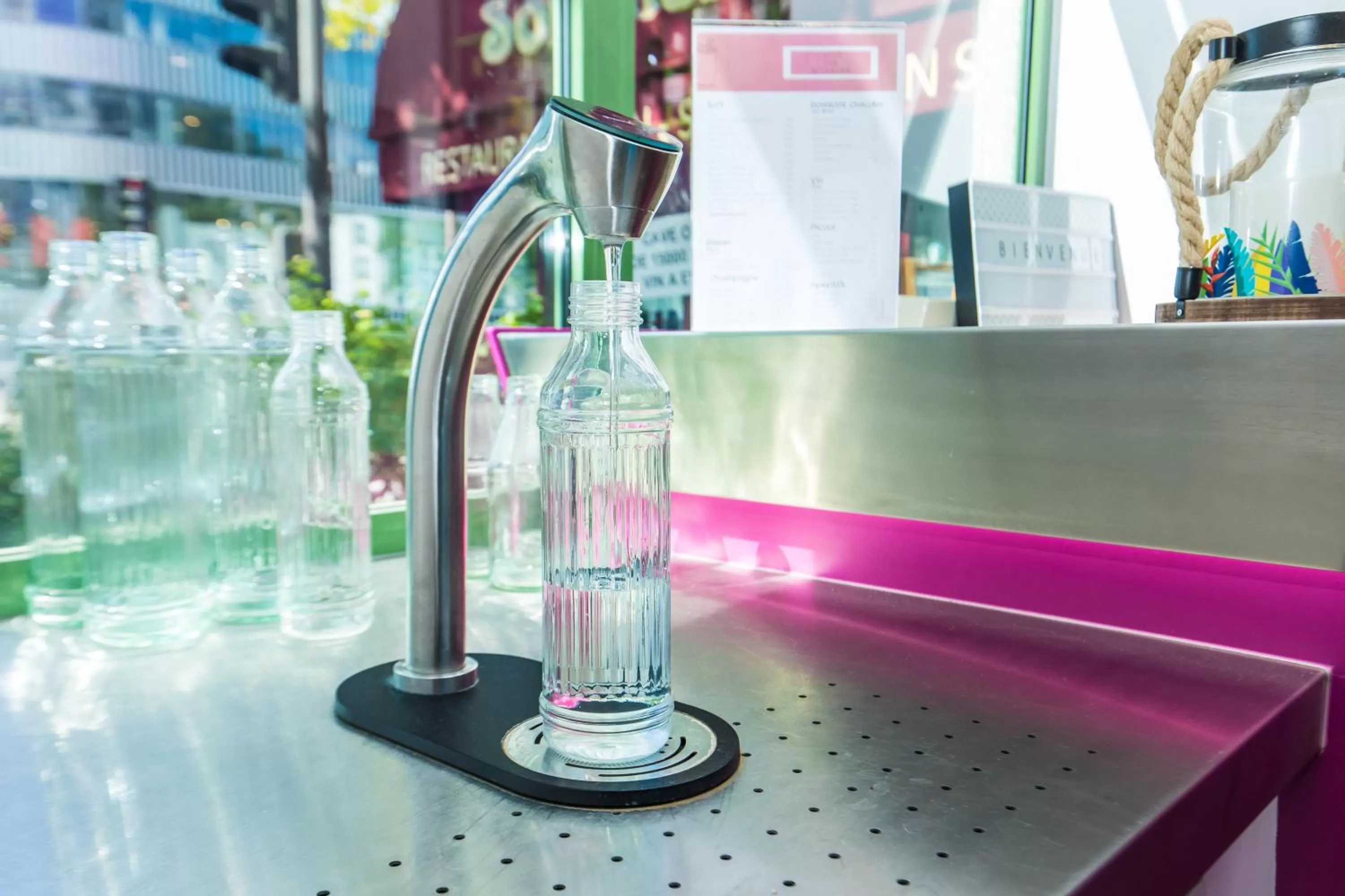 Restaurant/places to eat in HOTEL DE PARIS MONTPARNASSE