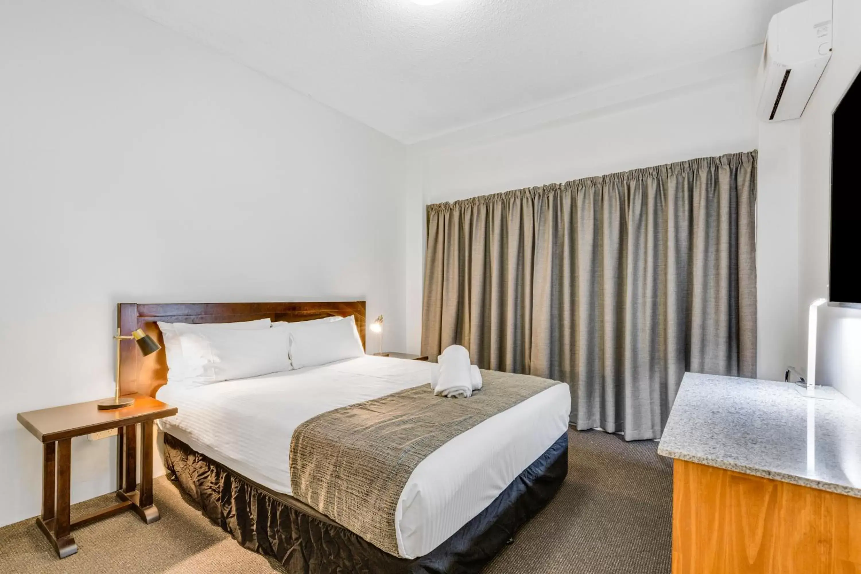 Deluxe Twin Room in Rockhampton Riverside Central Hotel Official Deluxe Twin Room in Rockhampton Riverside Central Hotel Official