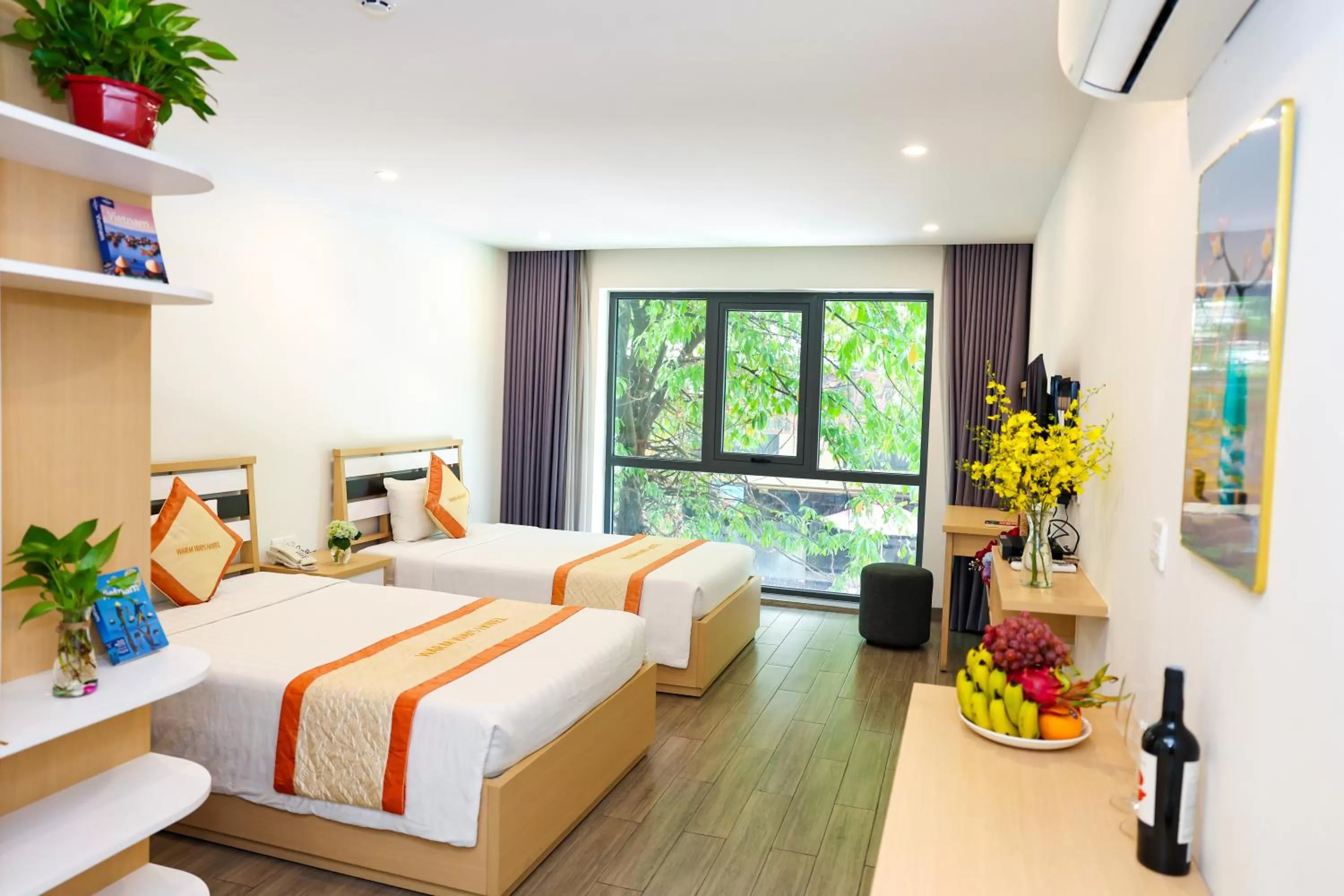 Bed in Warm Ways Hotel & Serviced Apartments