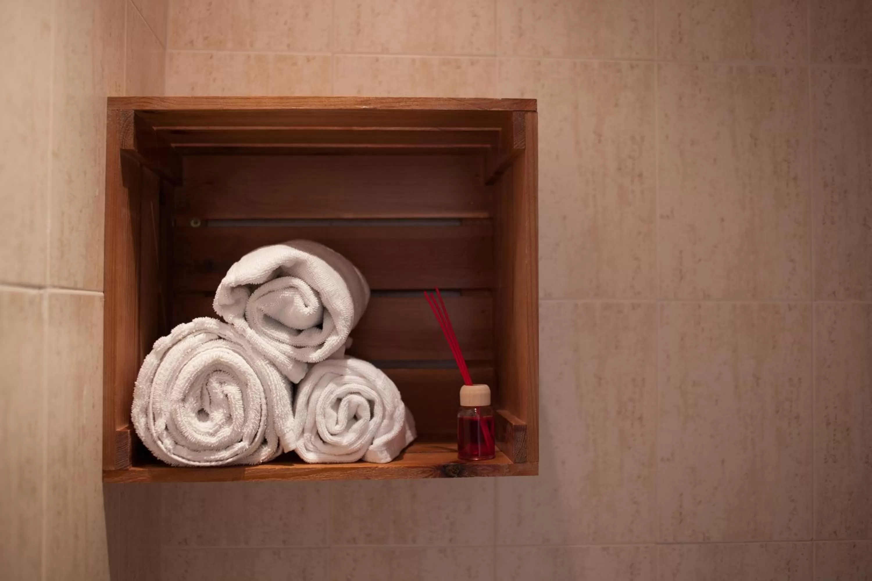 Bathroom, Bed in Hotel Sur Utopia