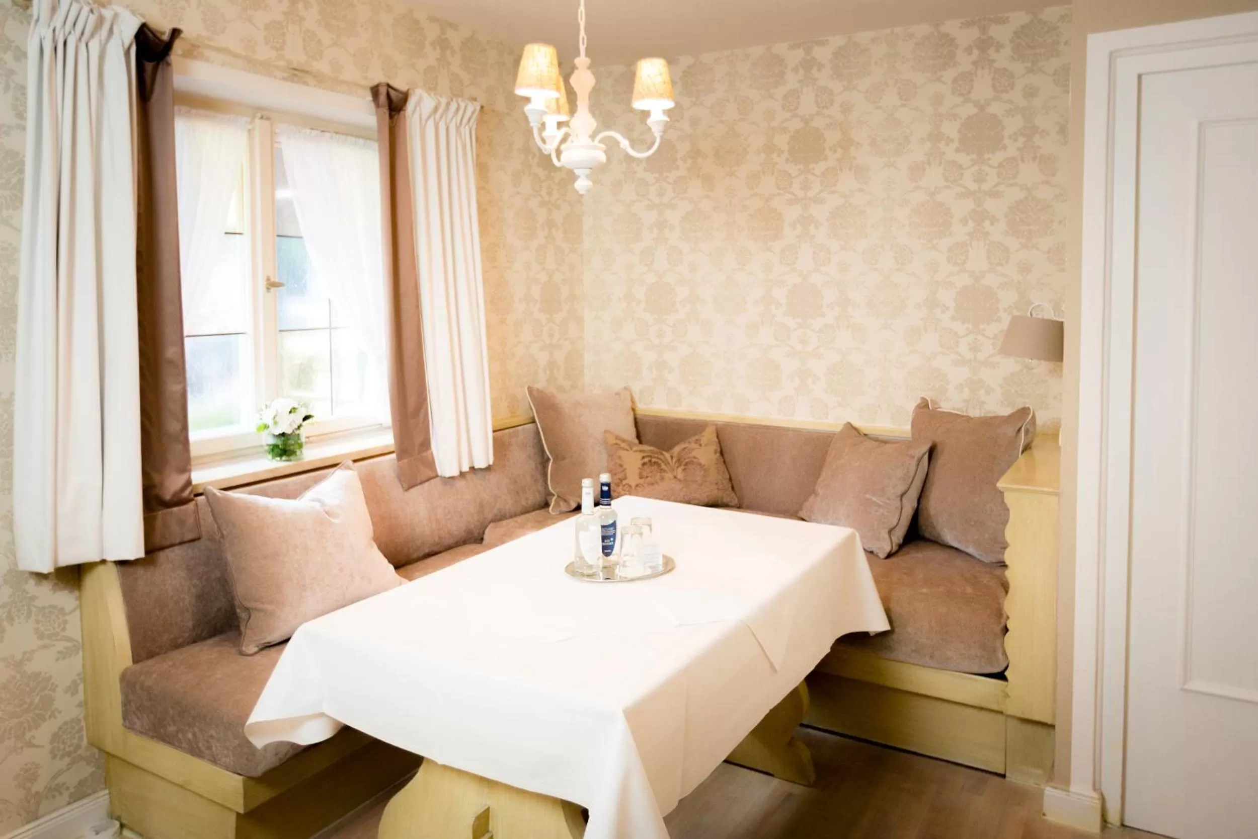 Photo of the whole room in Bio Design Boutique Landhaus St Georg