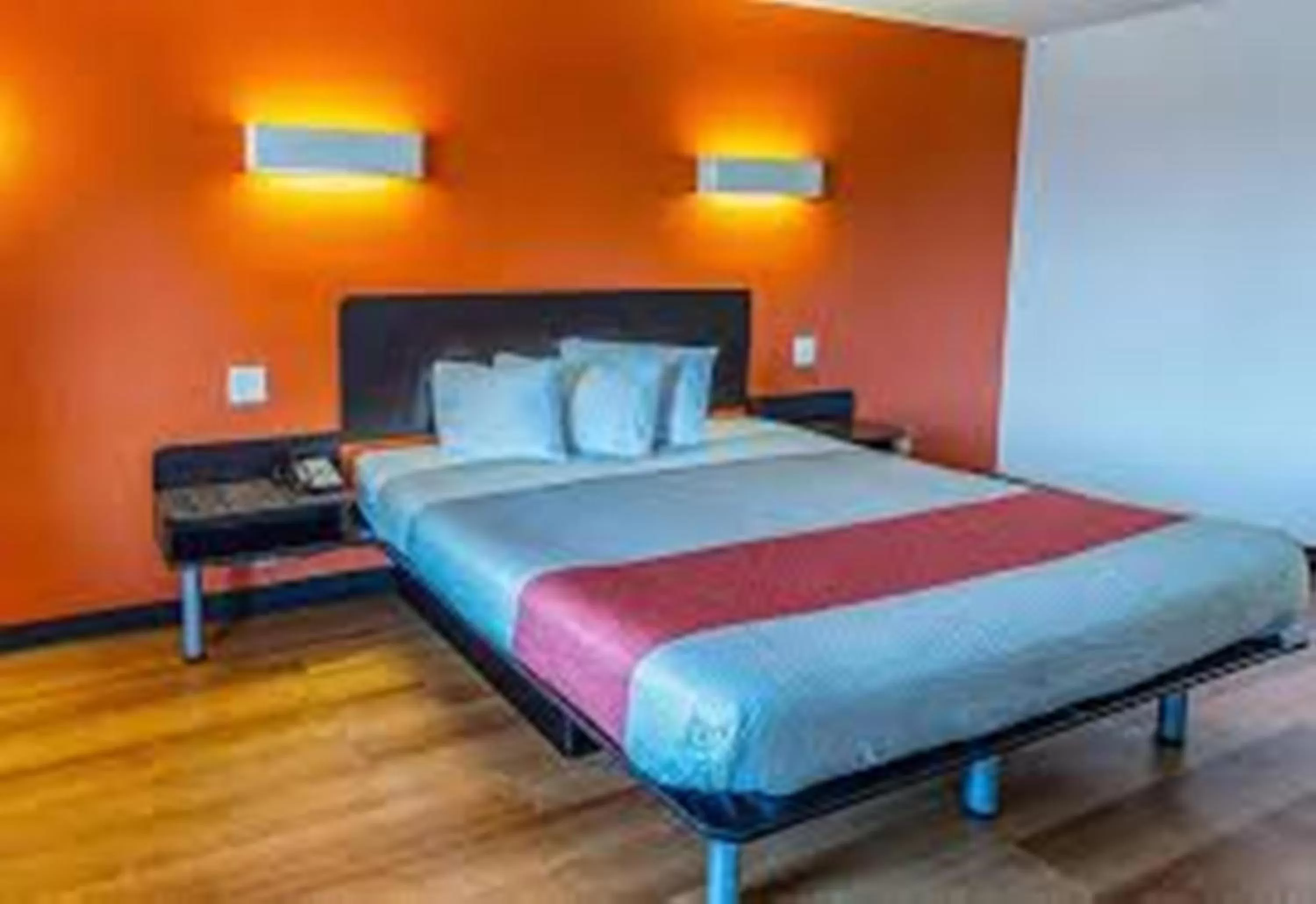 Bed in Motel 6-Waxahachie, TX