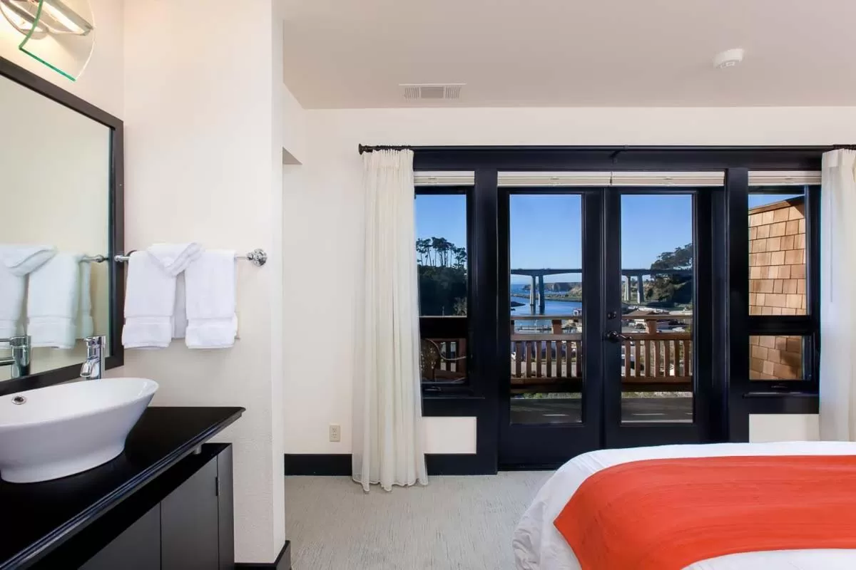 View (from property/room), Bed in Noyo Harbor Inn