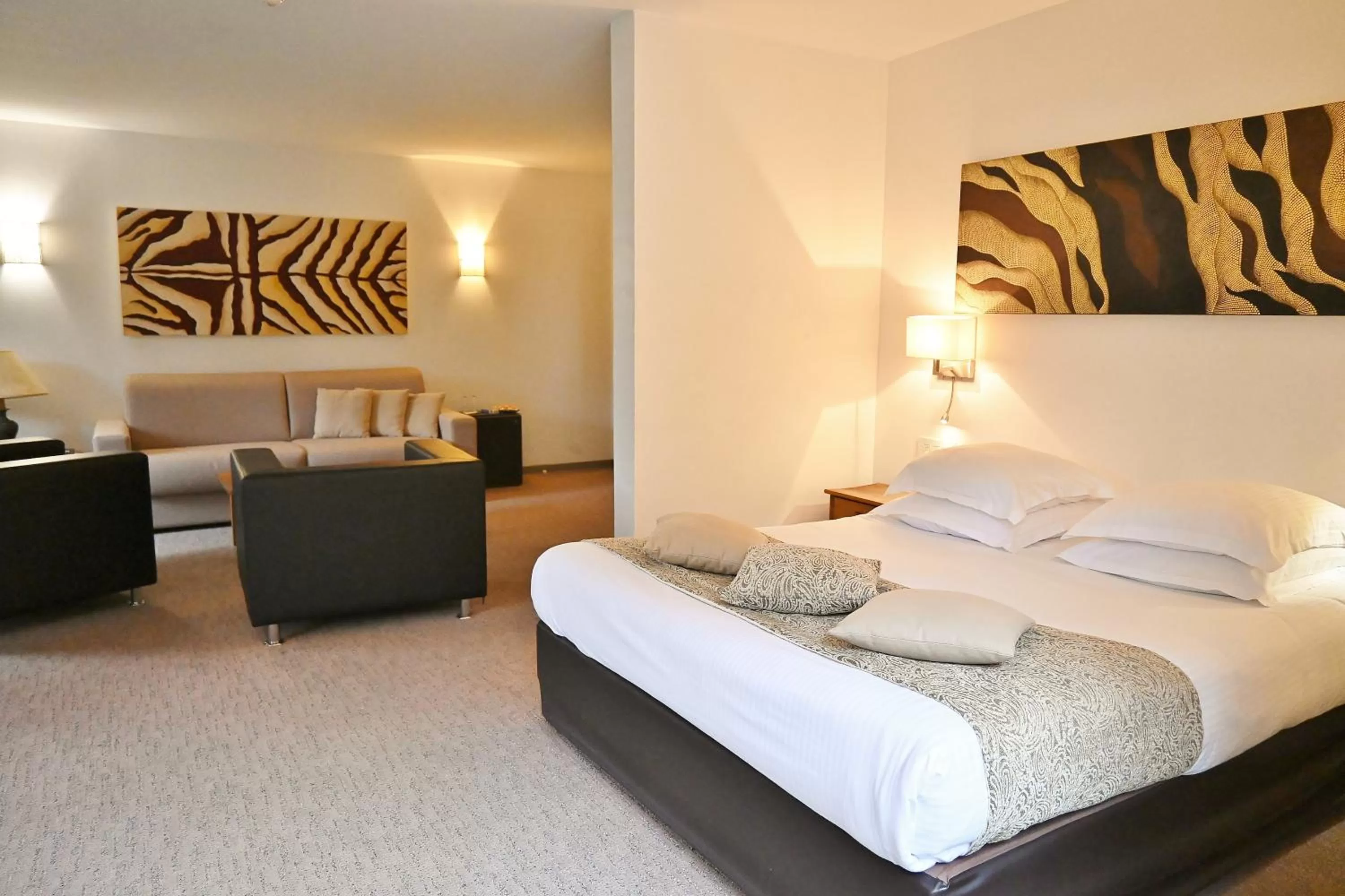 Photo of the whole room, Bed in Domaine du Lac - Teritoria