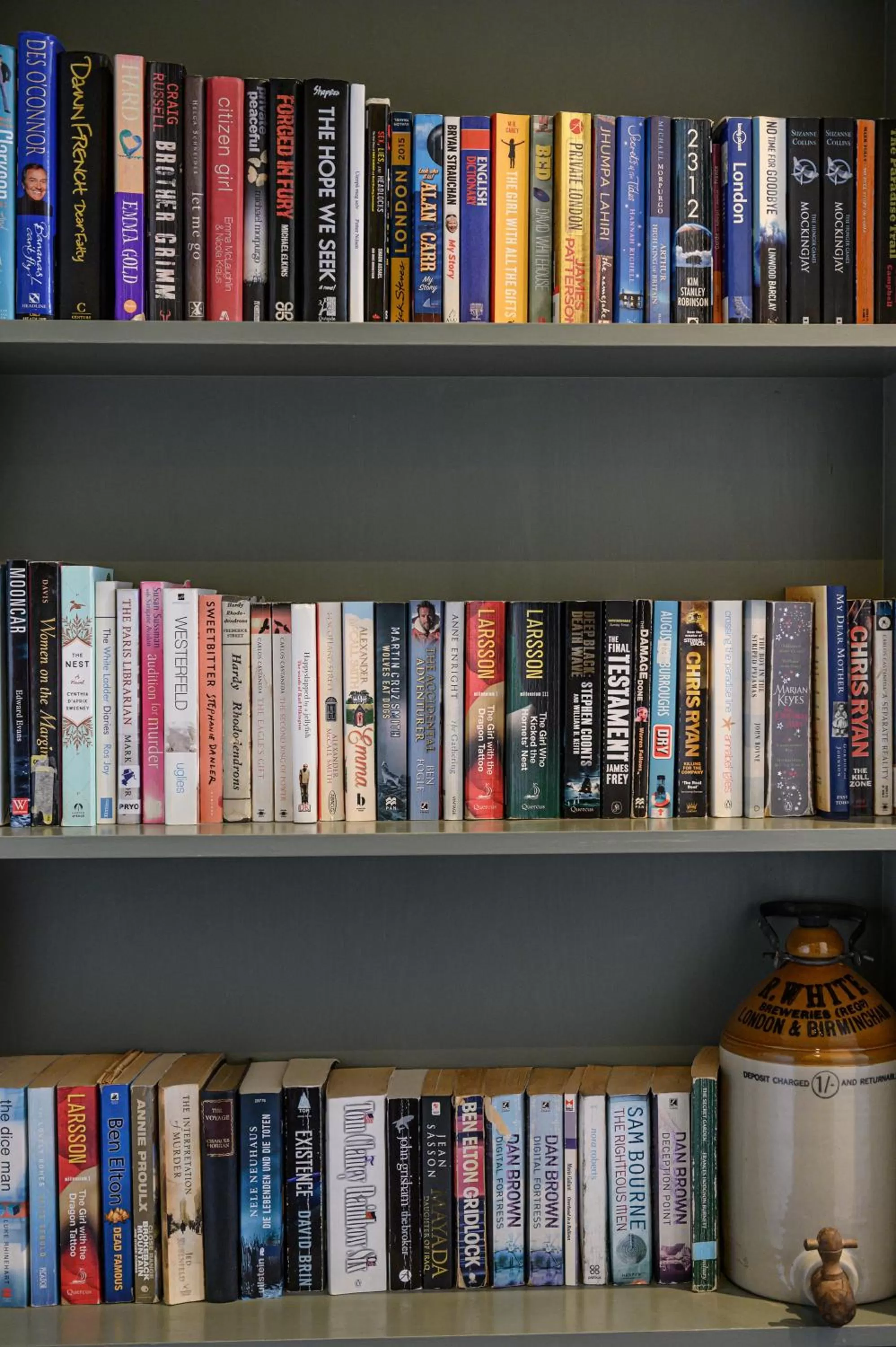 Library in Kew Gardens Hotel