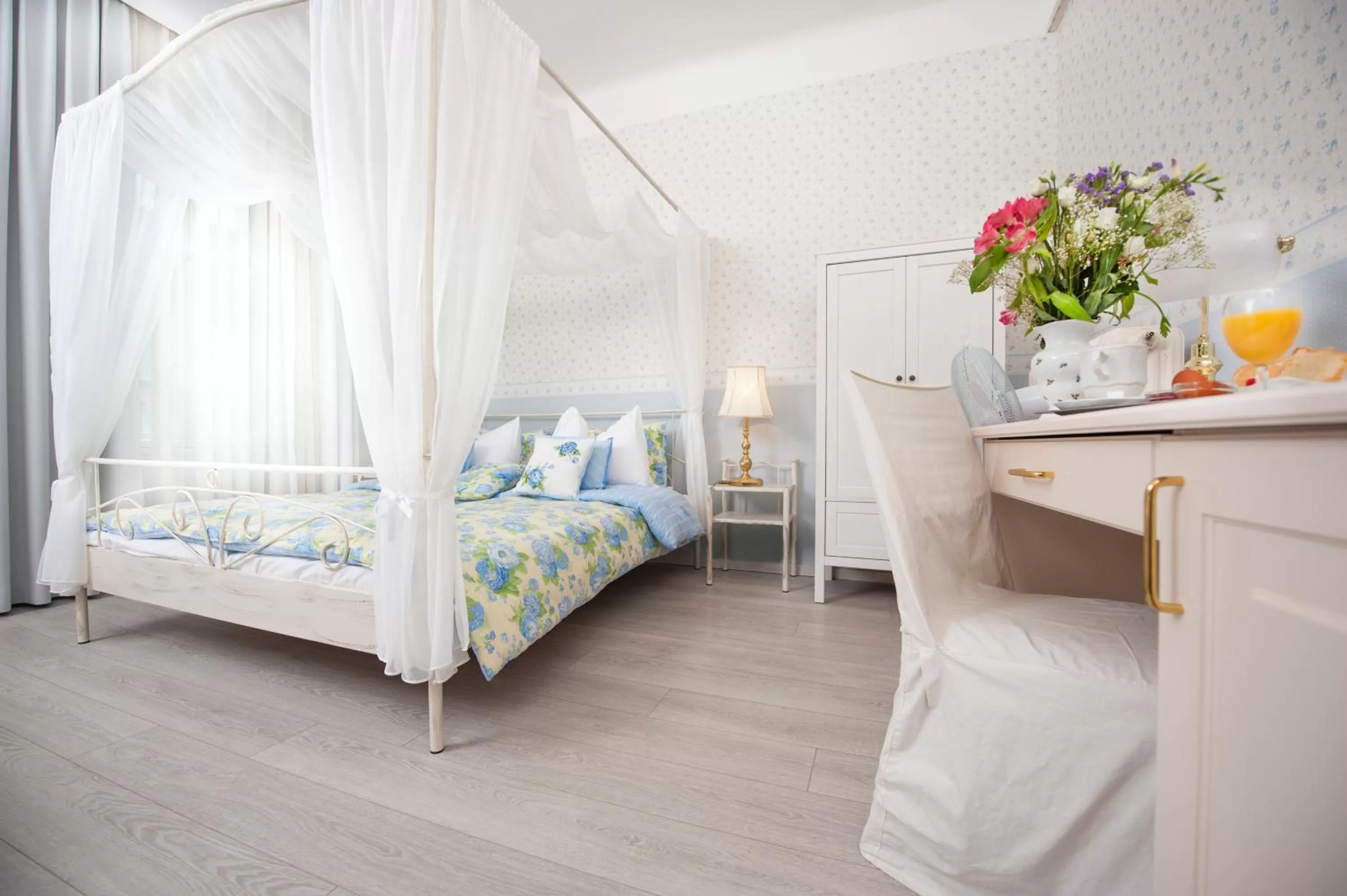 Photo of the whole room, Bed in Boutique Hotel Kugel Wien