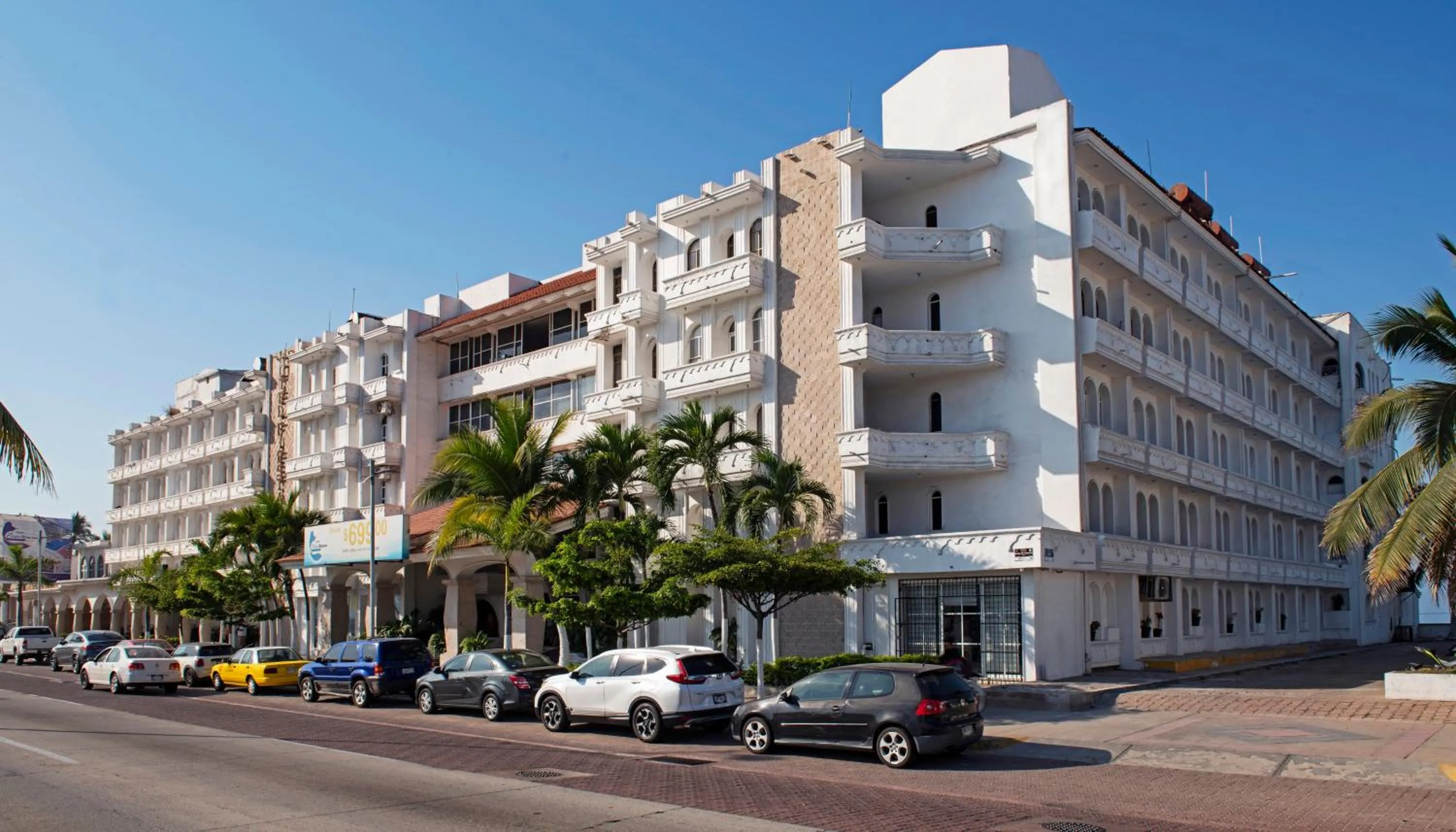 Property building in Hotel Fiesta Mexicana