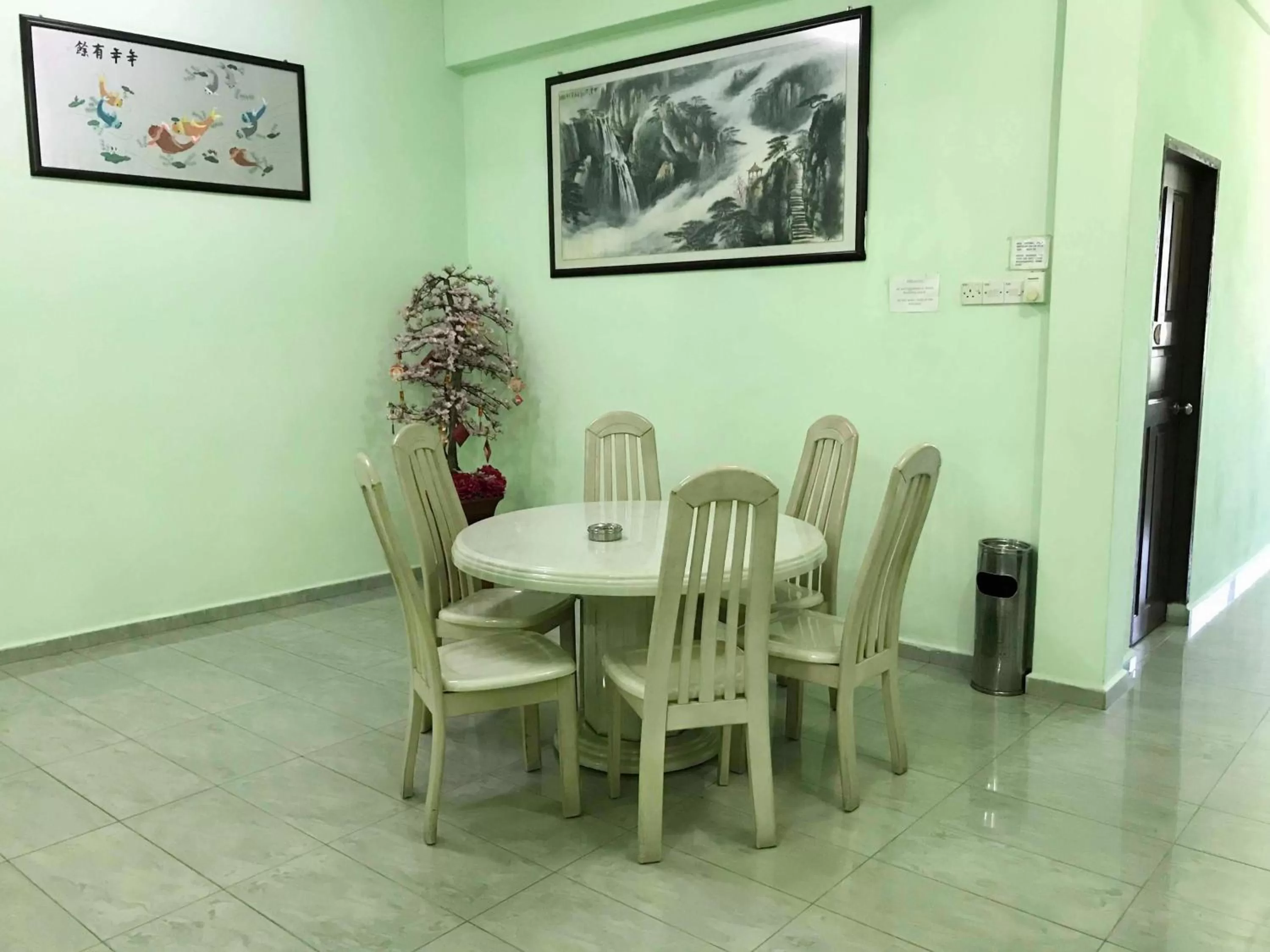 Dining Area in Hotel Comfort Inn