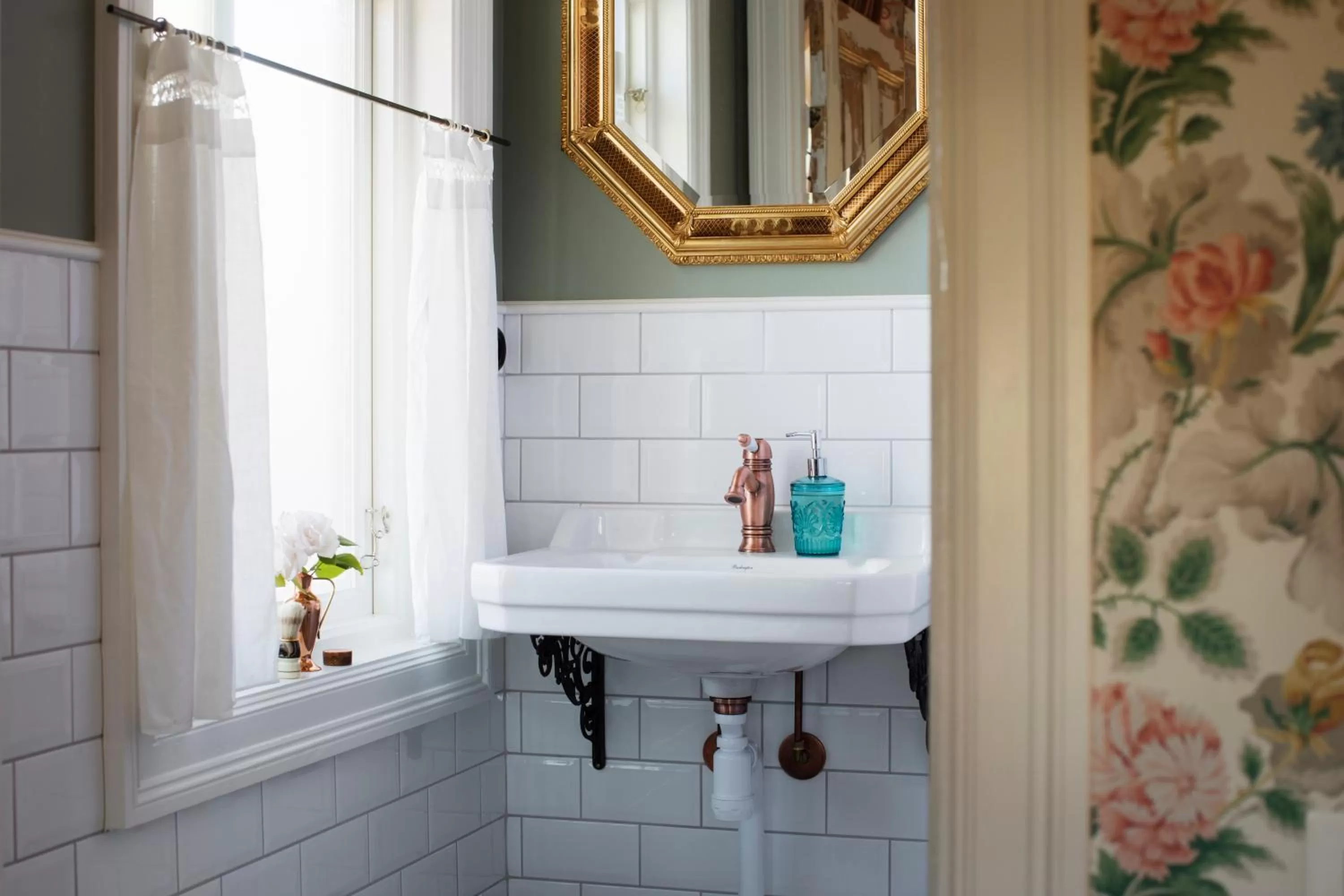 Bathroom in Strandflickornas Annex Gula Villan