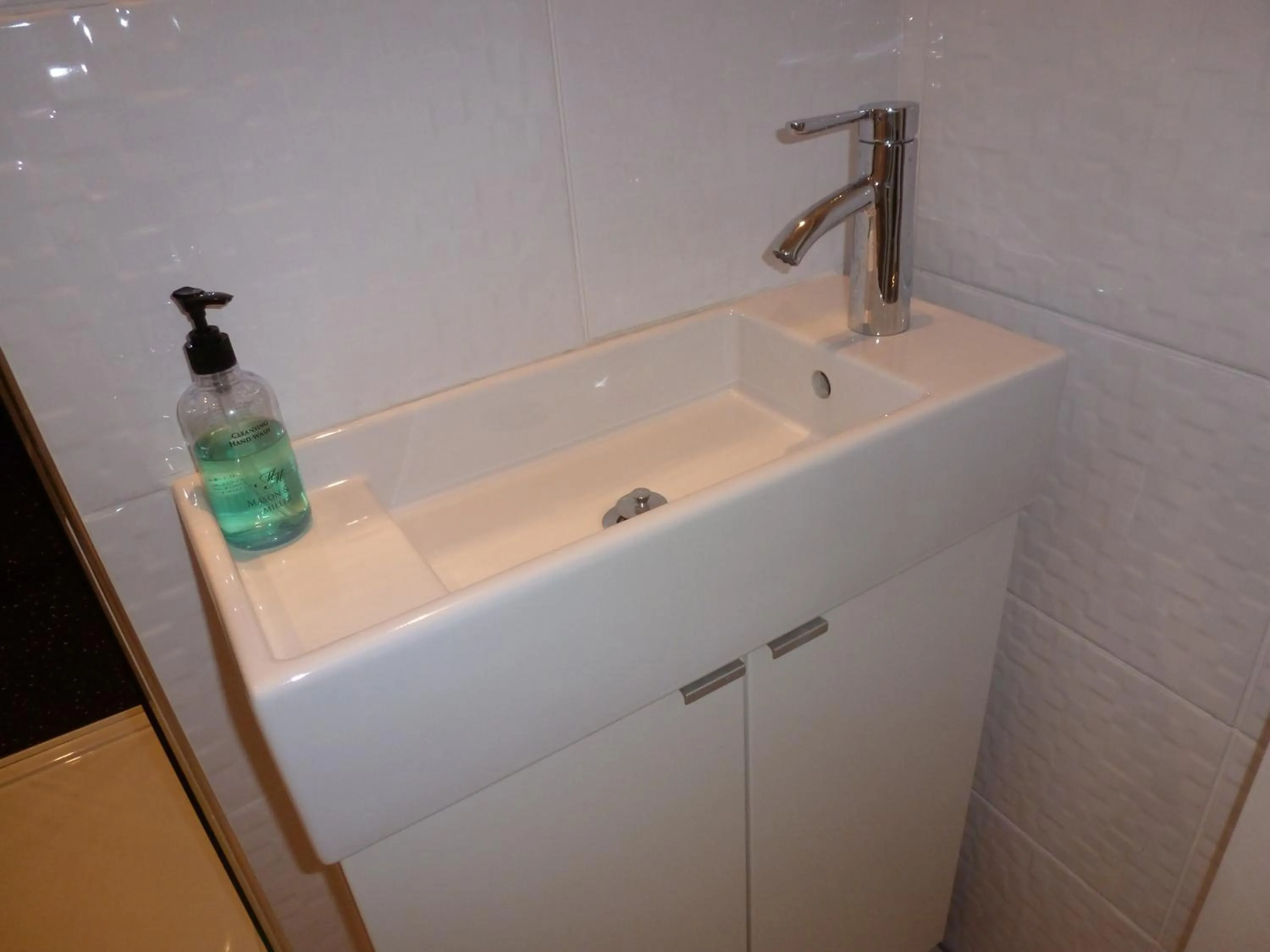 Bathroom in Hedgefield House