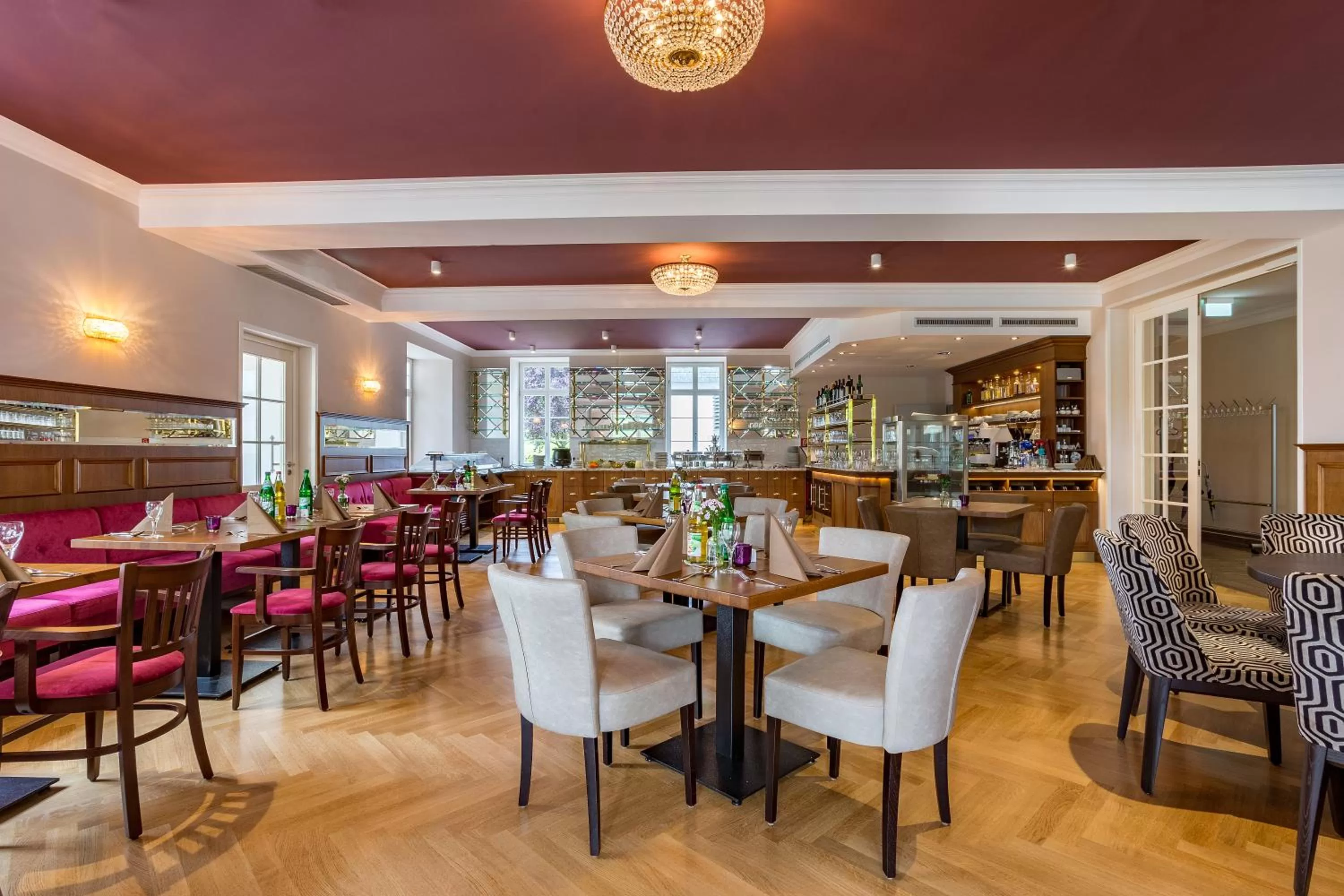 Restaurant/places to eat in Kurhaushotel Bad Salzhausen