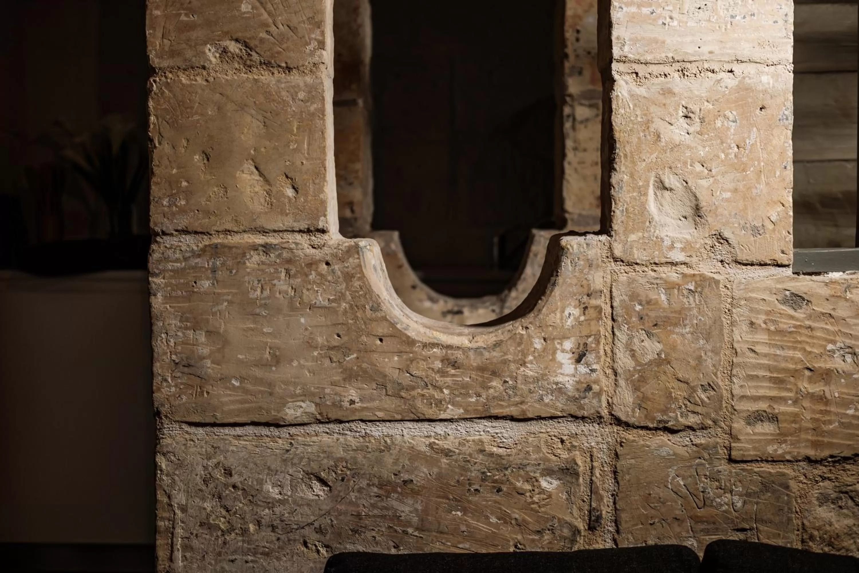 Decorative detail in 19 ROOMS