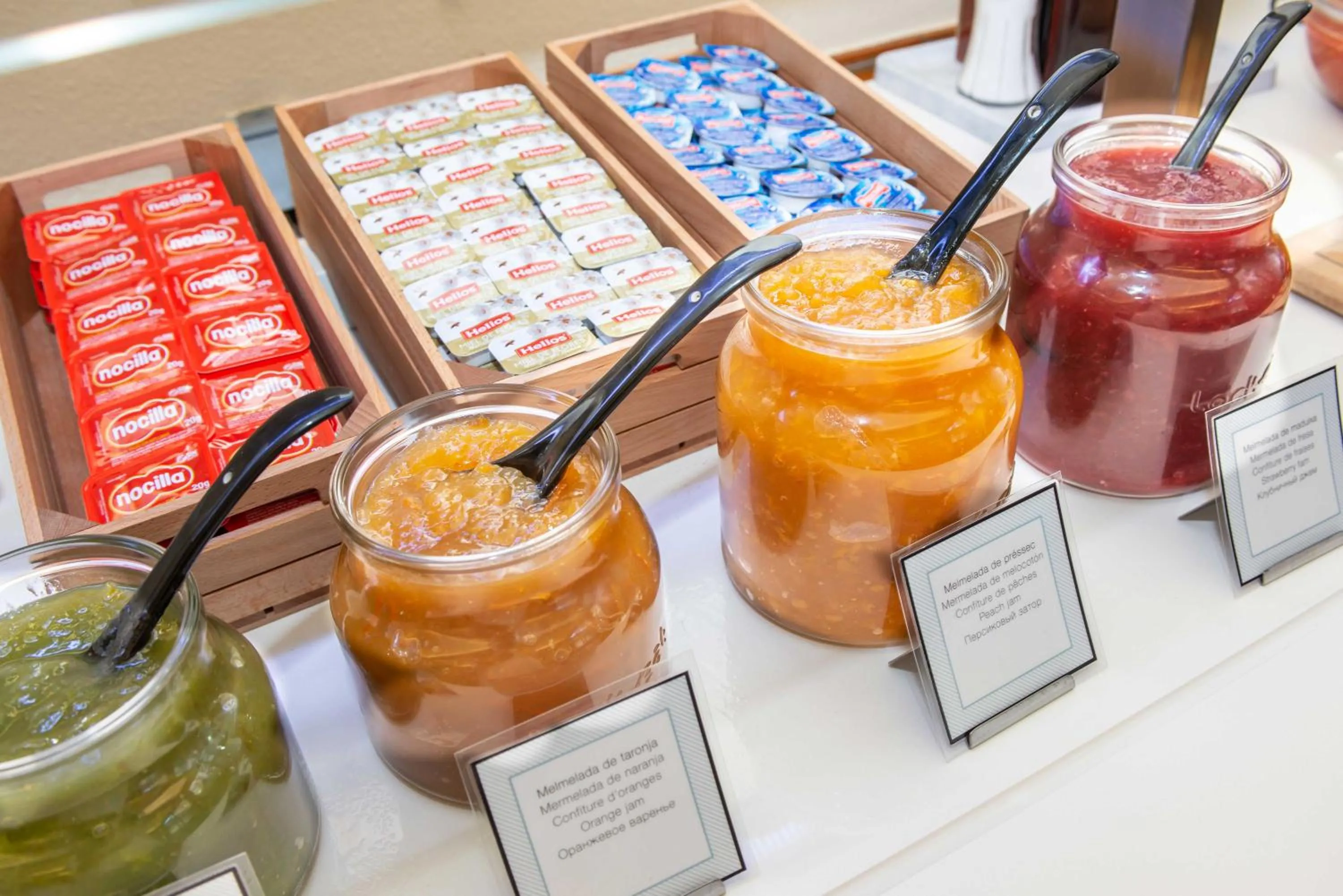 Breakfast in Hotel & Aparthotel Cosmos