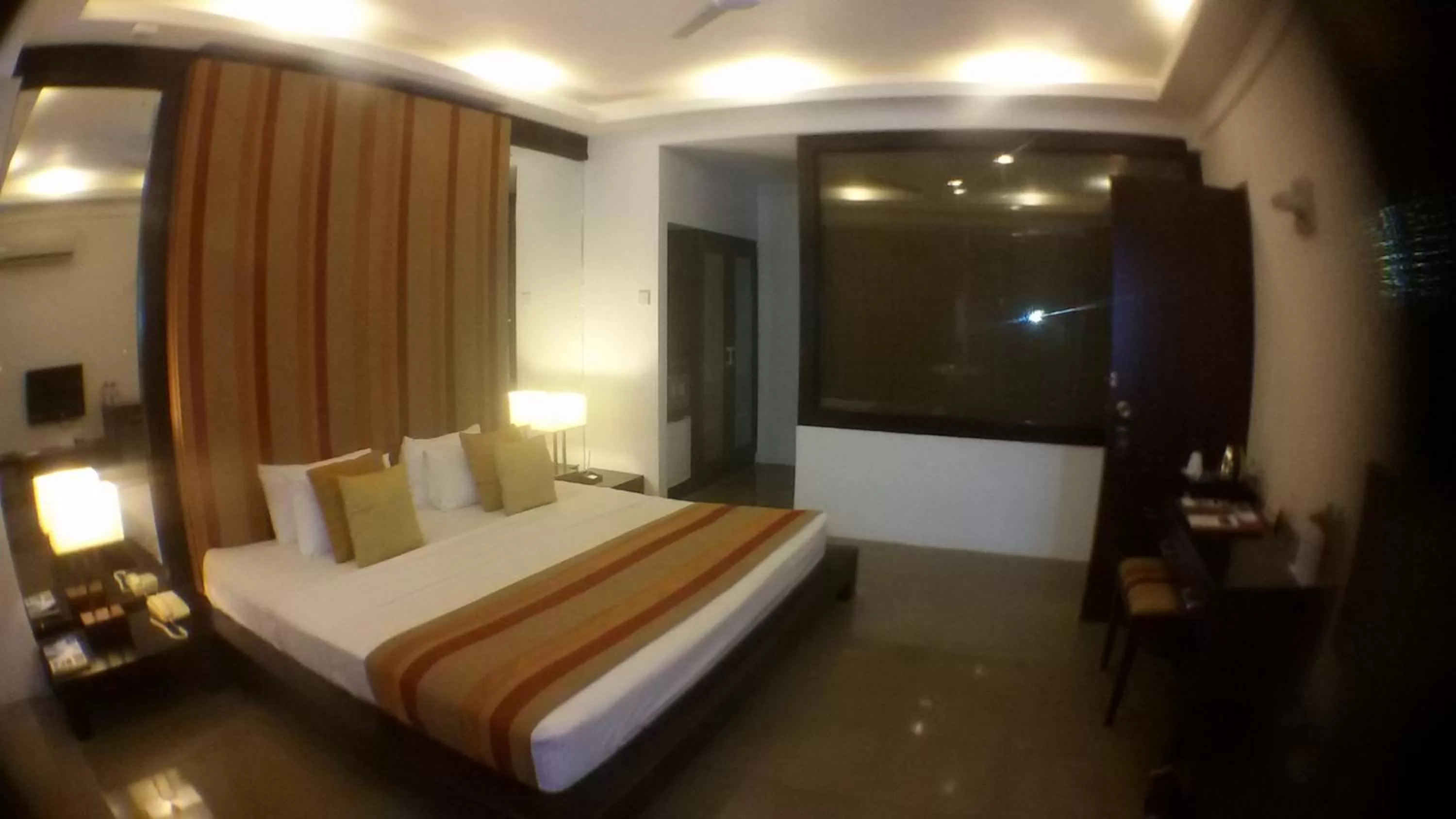 Bedroom, Bed in Kandy The Tourmaline