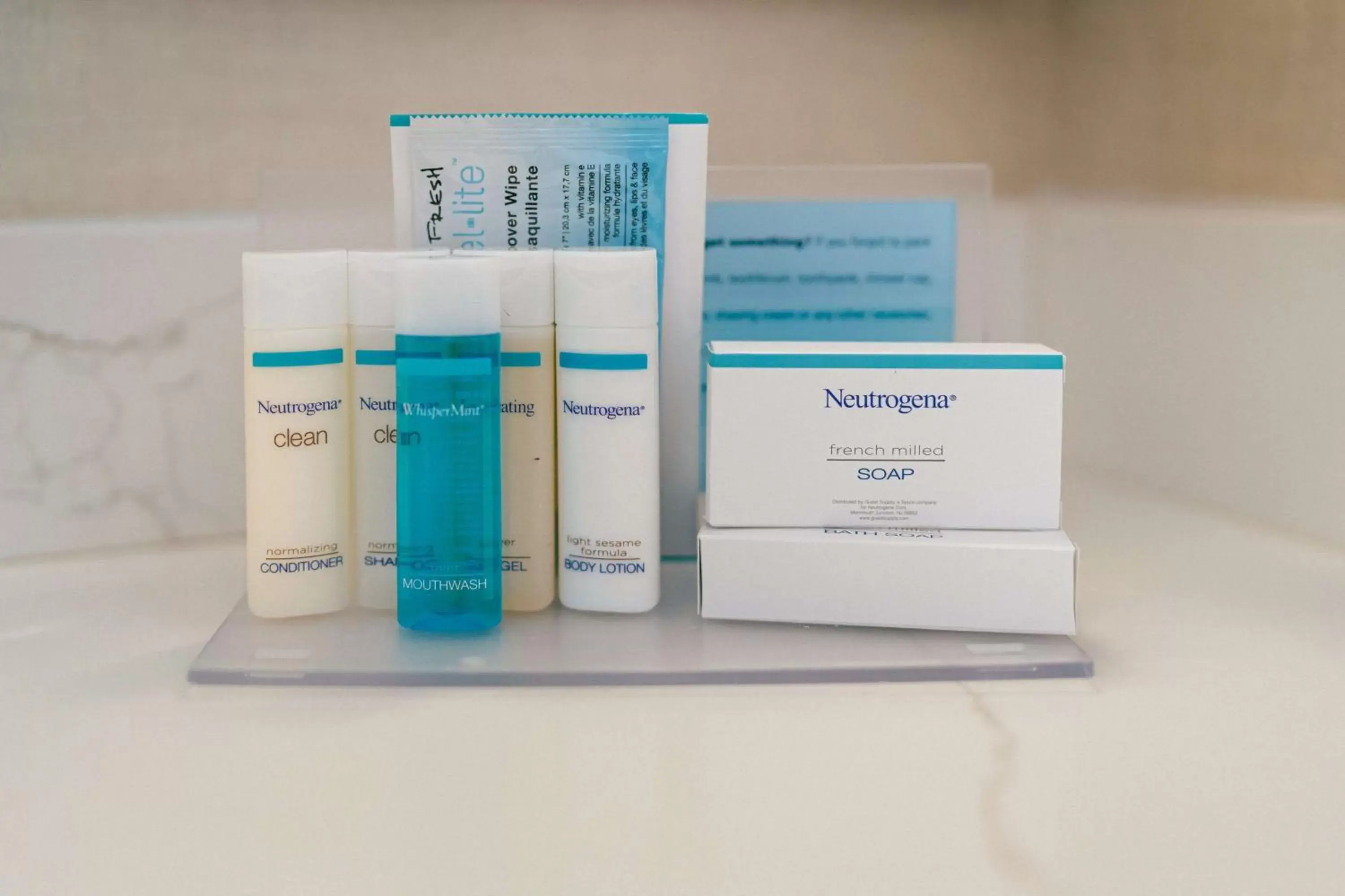 King Suite - Non-Smoking in Hampton Inn & Suites South Park at Phillips Place King Suite - Non-Smoking in Hampton Inn & Suites South Park at Phillips Place