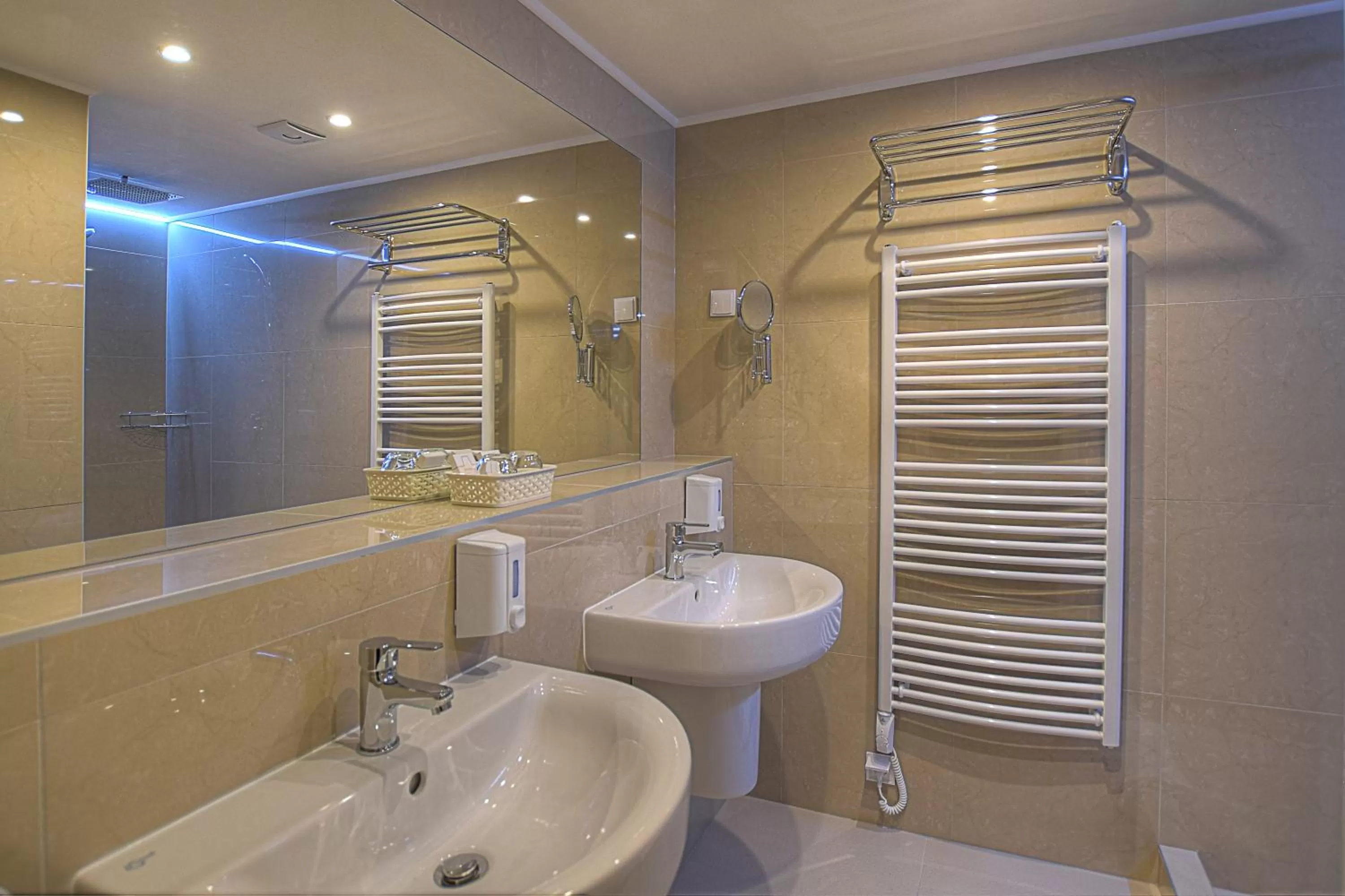 Bathroom in Anna Hotel