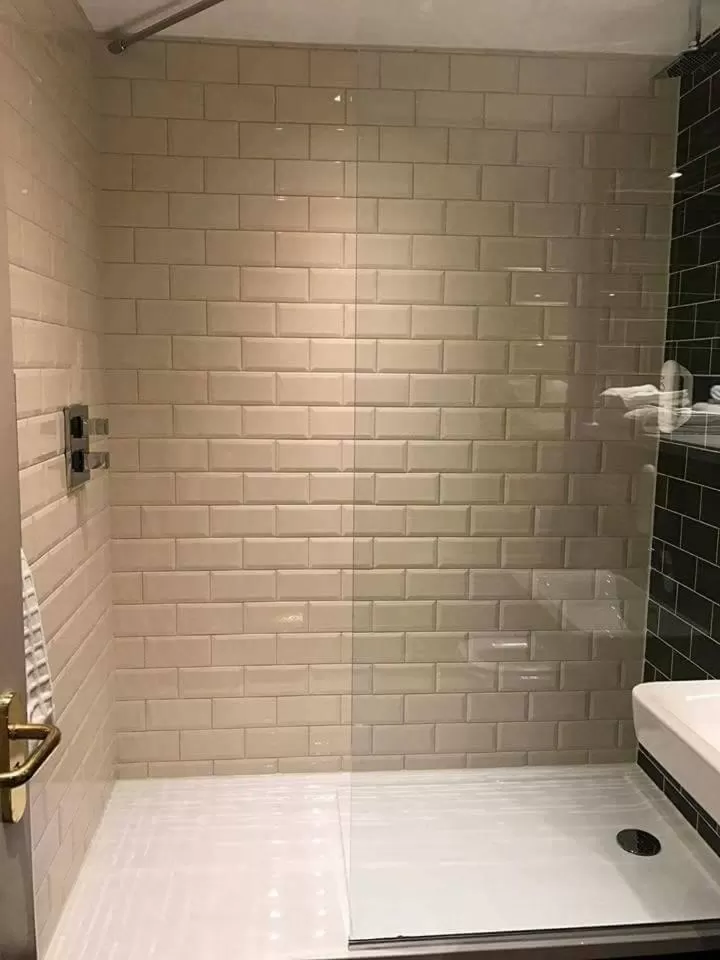 Bathroom in The George Hotel