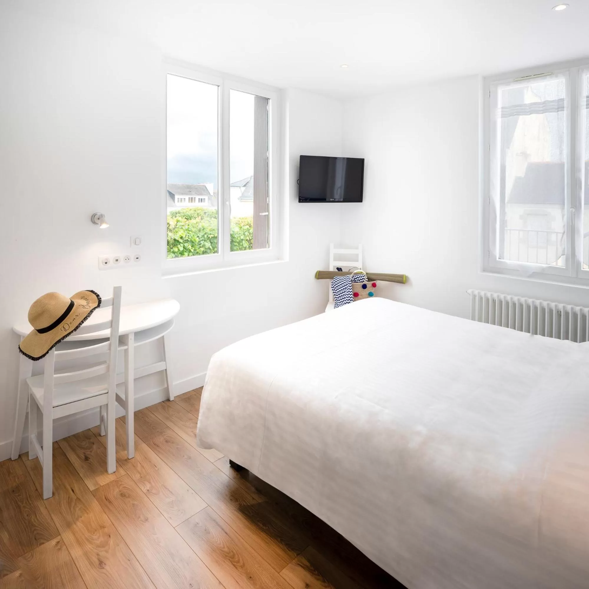 Photo of the whole room, Bed in Hôtel Spa De La Citadelle Lorient