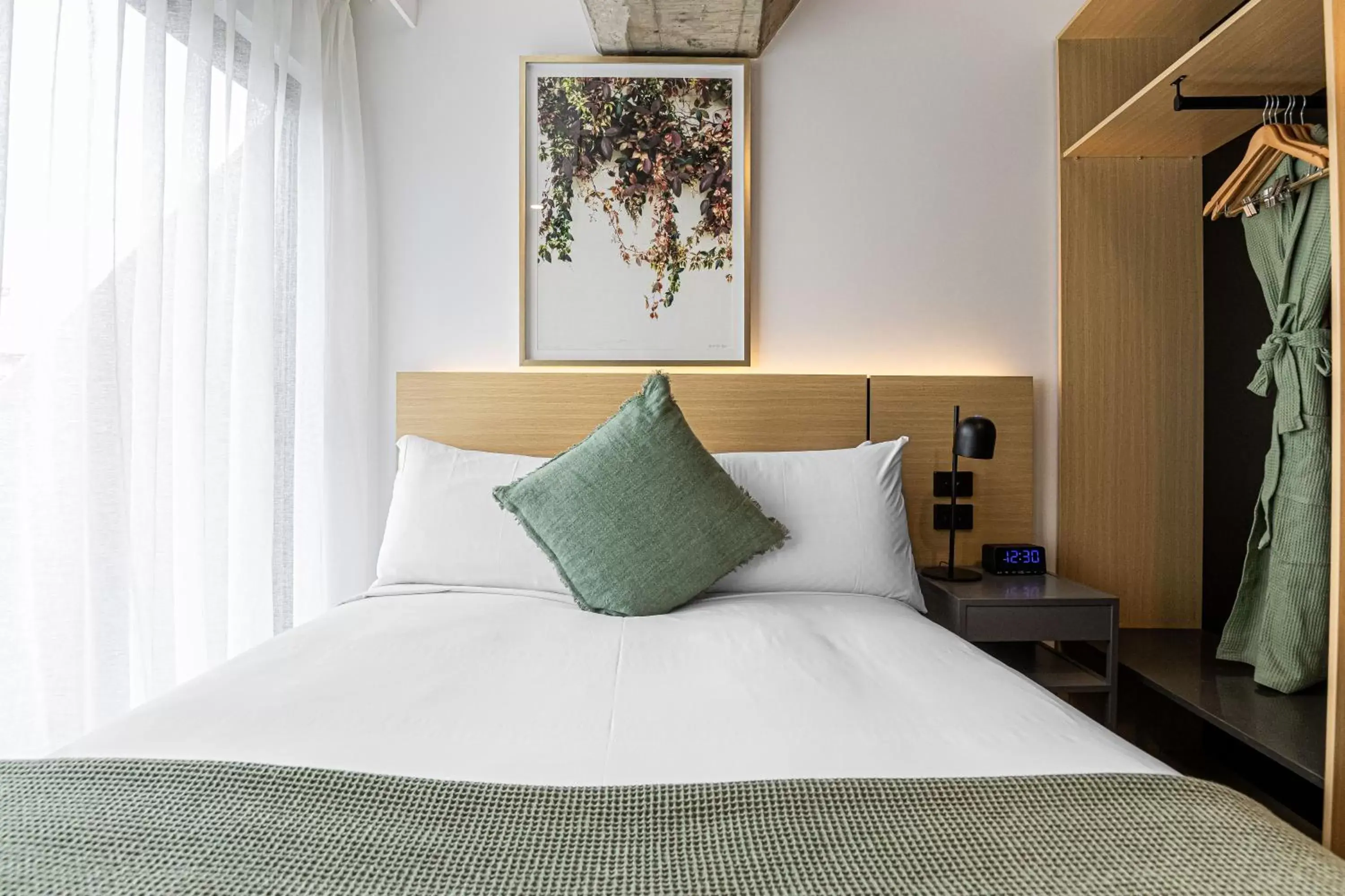 Micro Double Room in Song Hotel Sydney Micro Double Room in Song Hotel Sydney