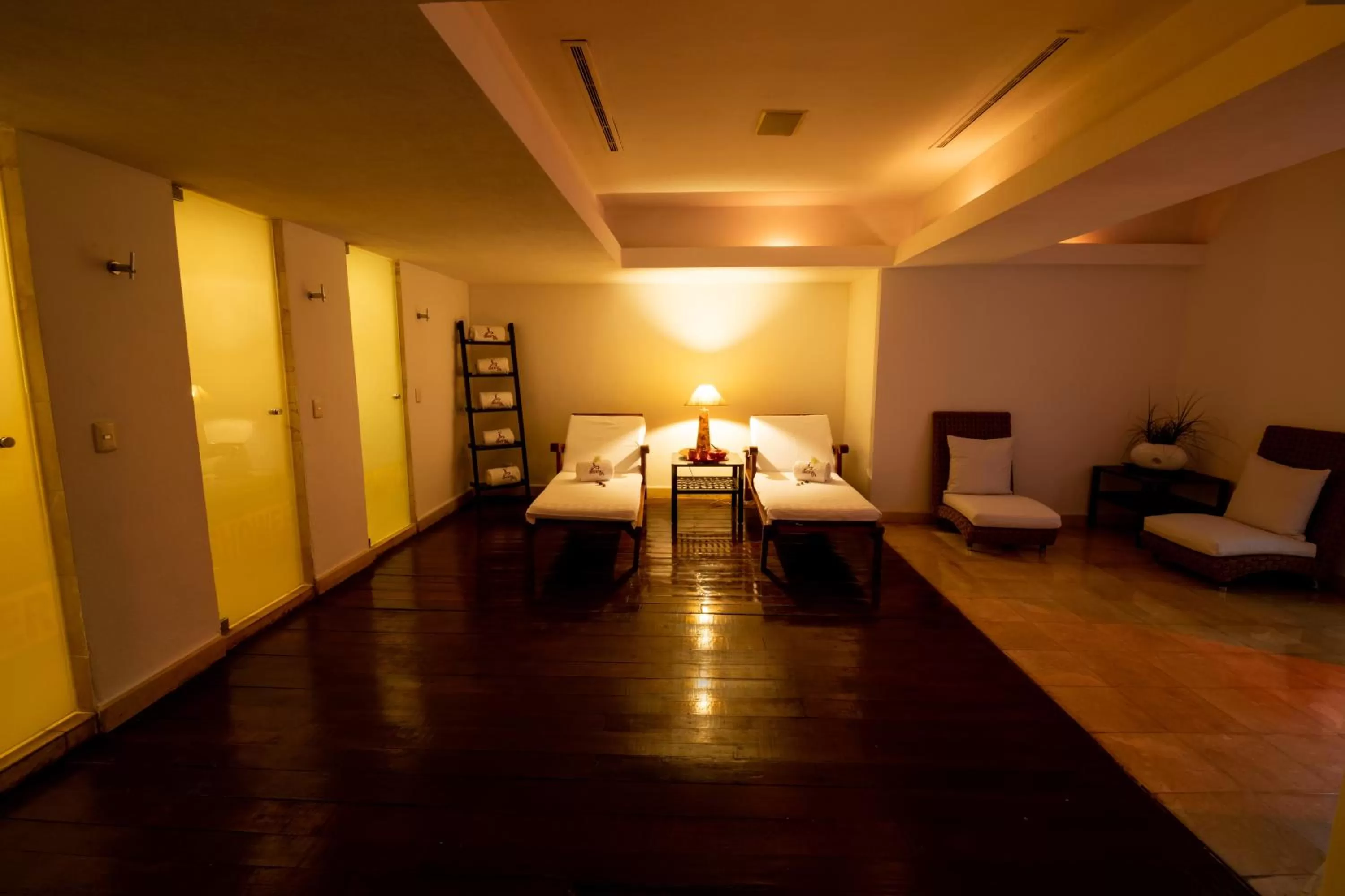 Spa and wellness centre/facilities, Bed in Emporio Acapulco