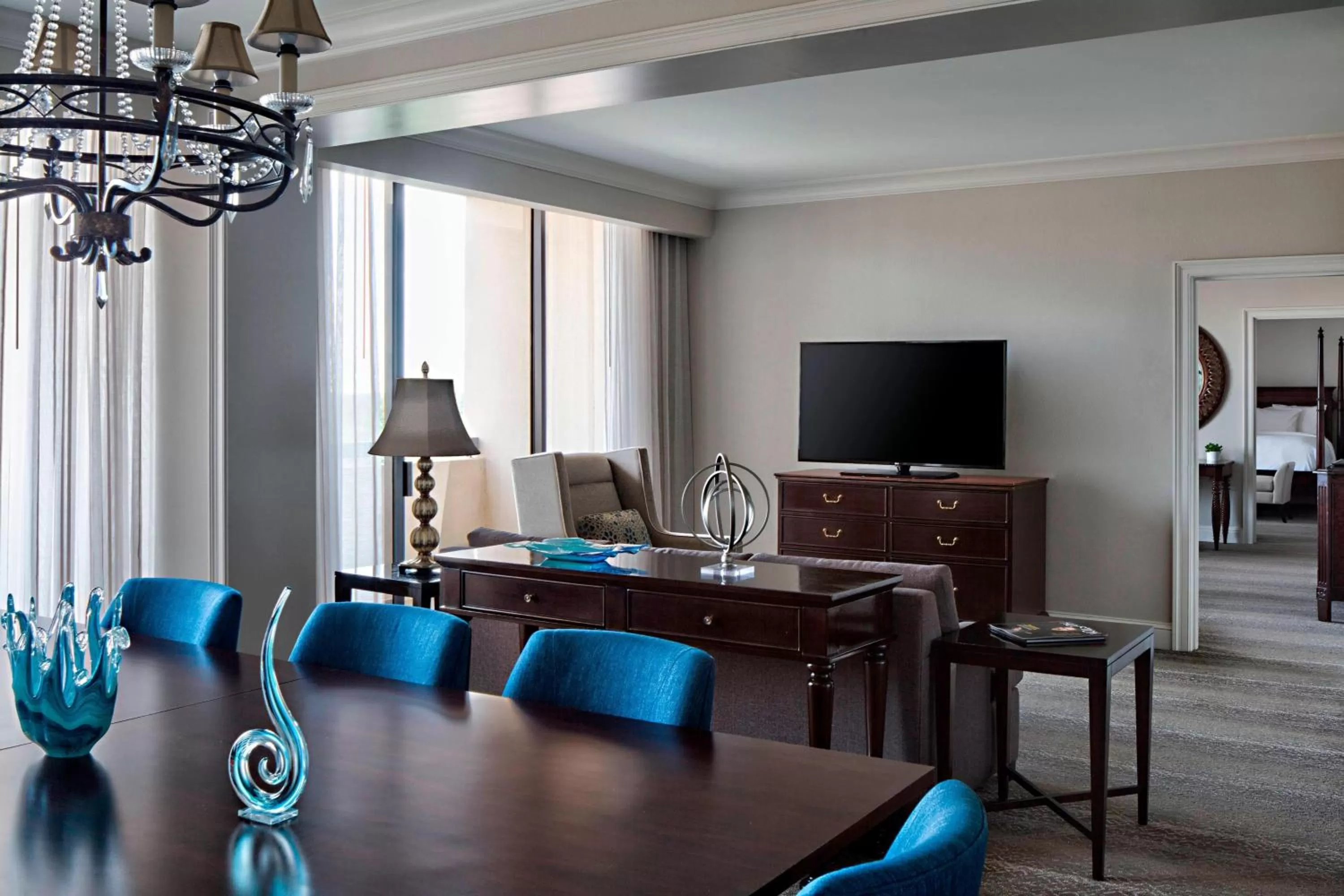 Photo of the whole room in Houston Marriott Westchase