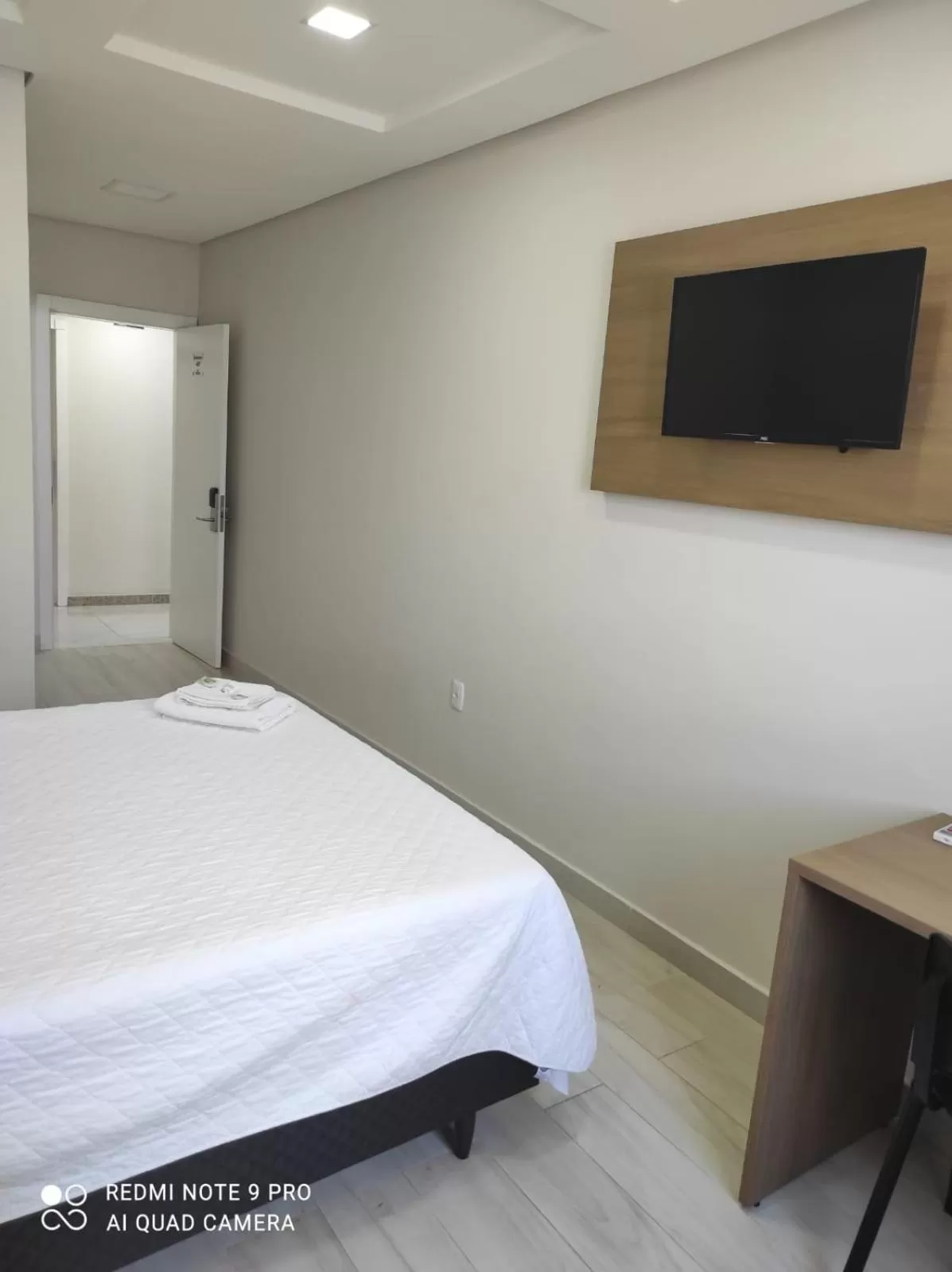 Bedroom, Bed in Hotel Serrano