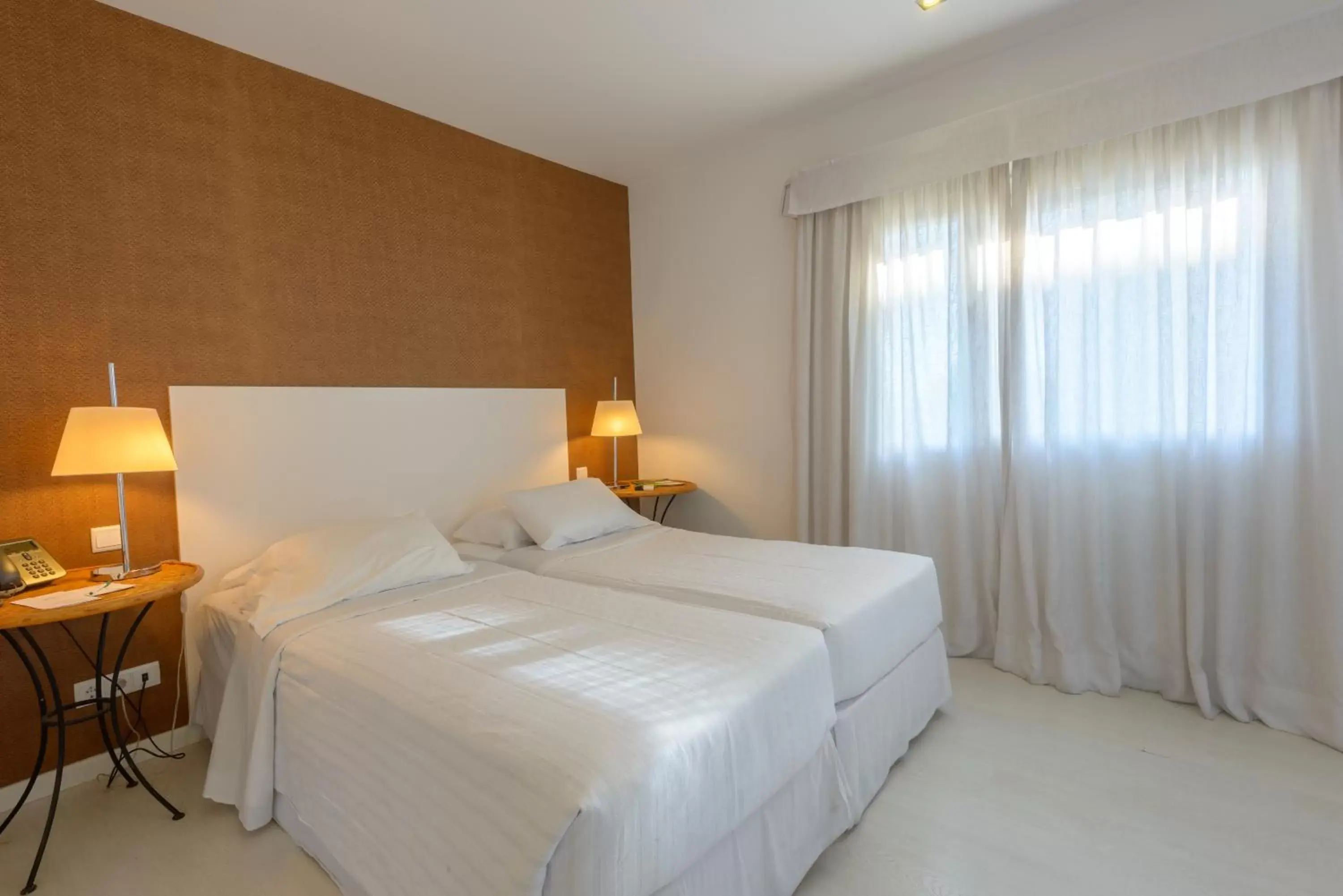 Standard Family Room in Amazonia Estoril Hotel Standard Family Room in Amazonia Estoril Hotel