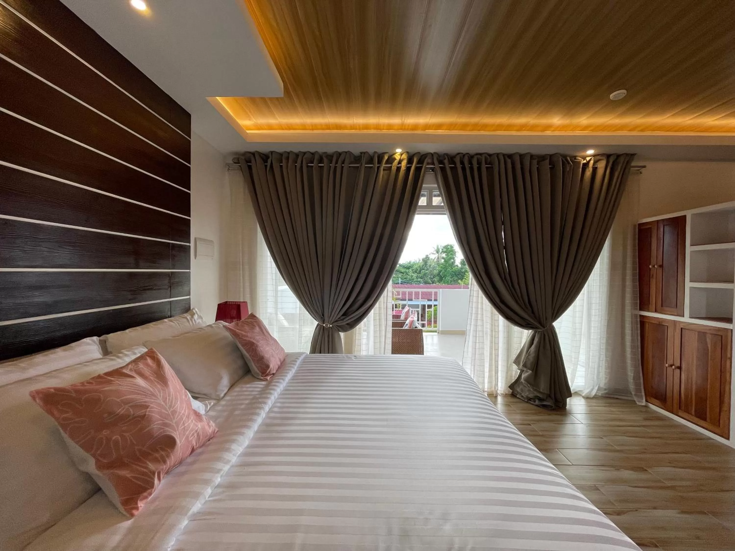 Bed in Bella Napoli Resort & Resto