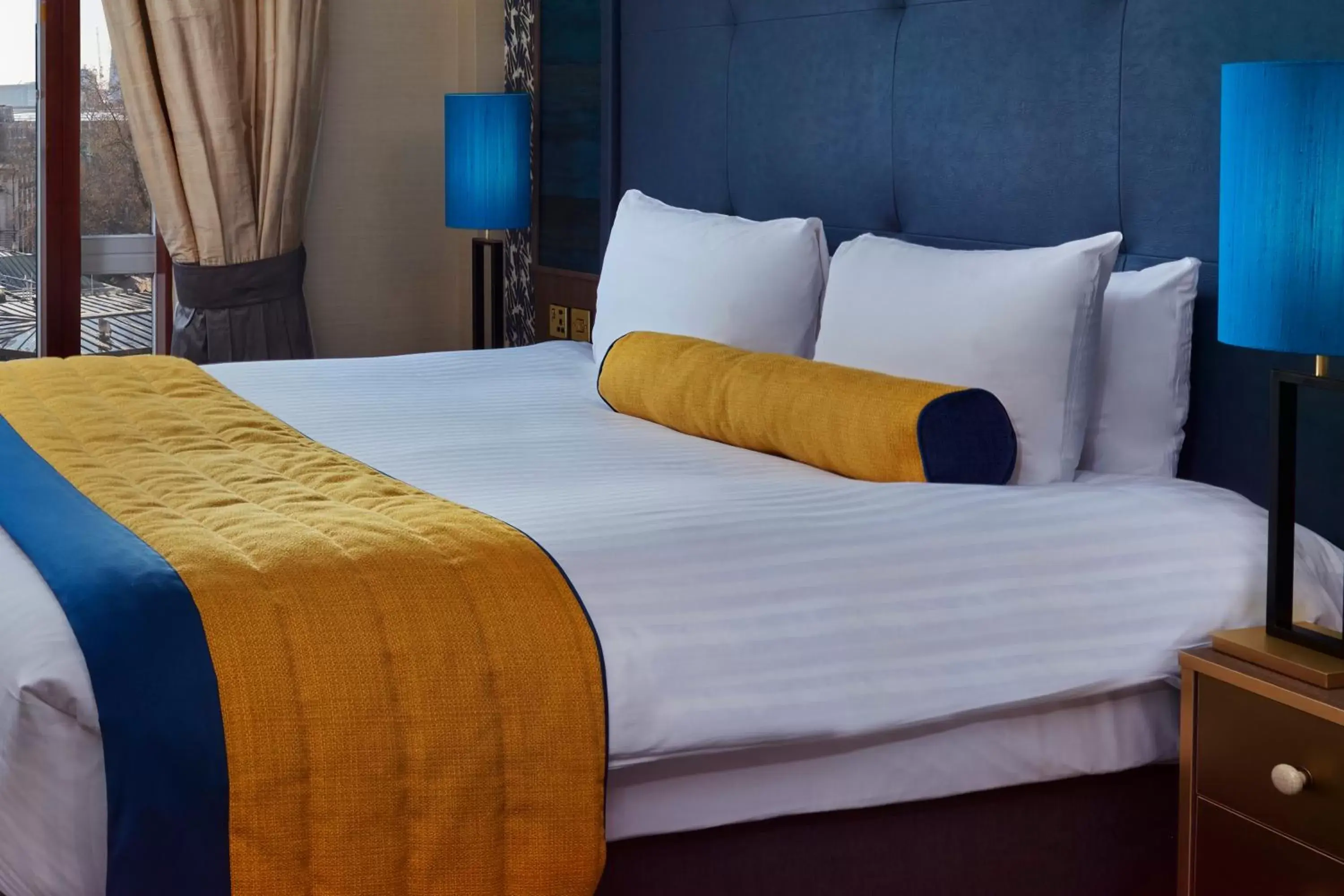 Superior King Room in Leonardo Royal Hotel London City - Tower of London Superior King Room in Leonardo Royal Hotel London City - Tower of London